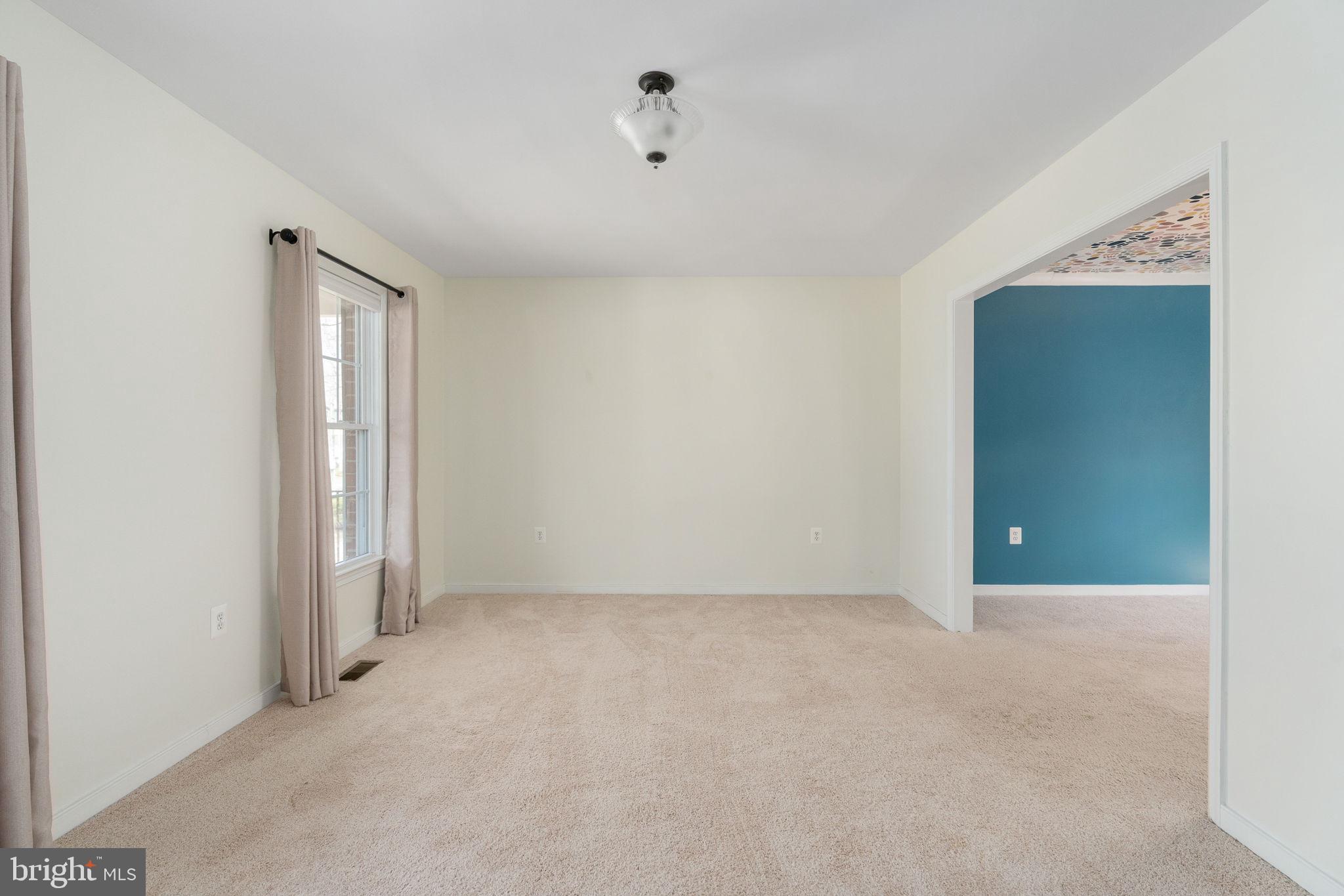 LAKE CAROLINE - Residential