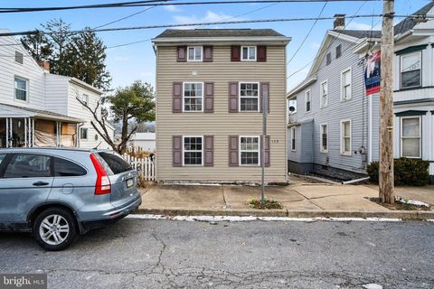 122 N HIGH STREET DUNCANNON PA 17020