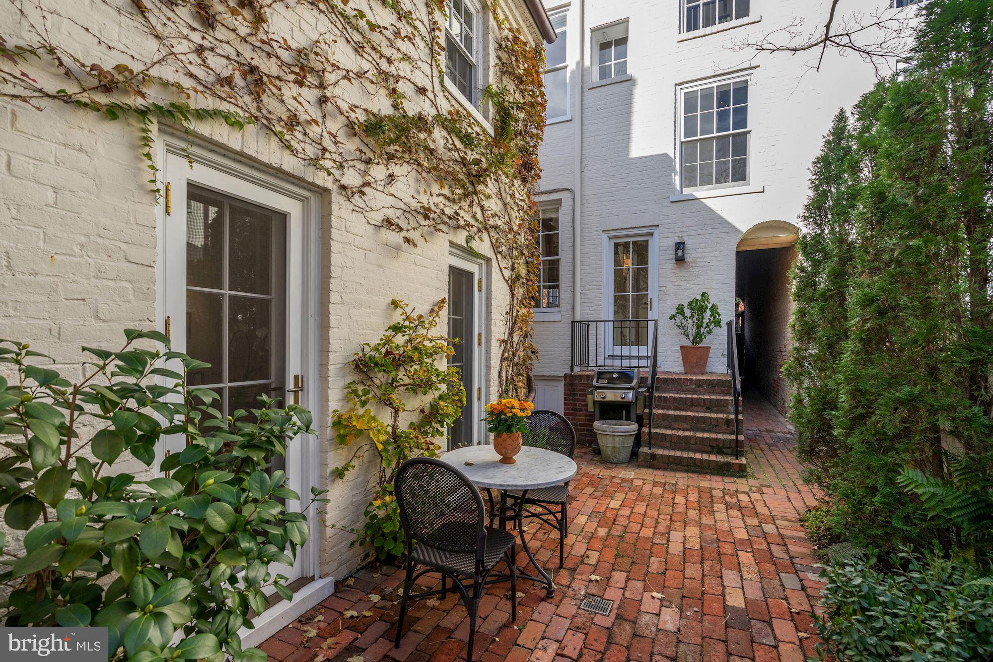 GEORGETOWN - Residential