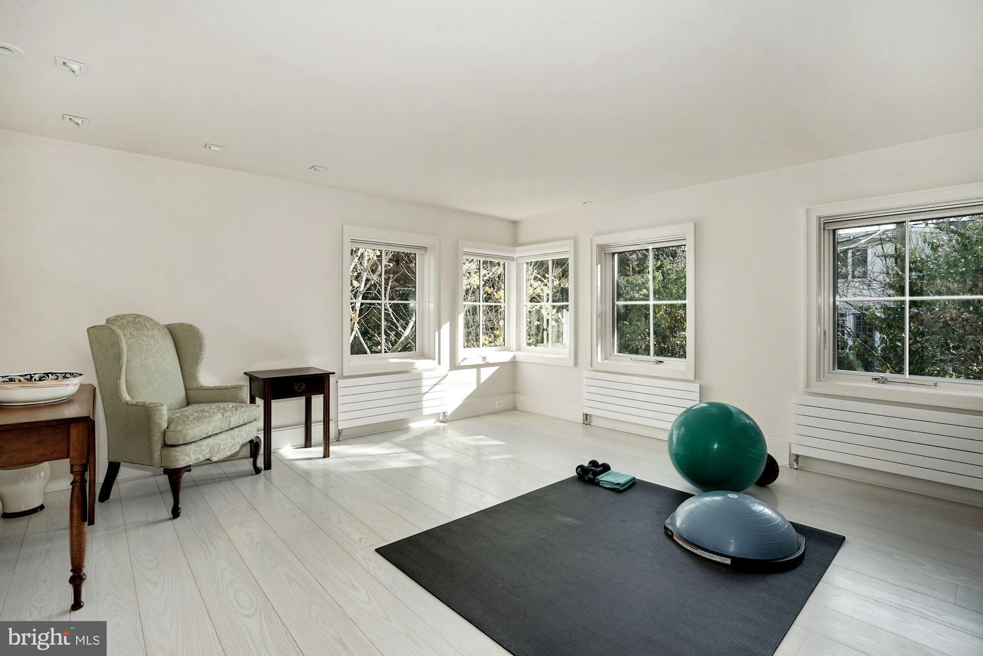 GEORGETOWN - Residential
