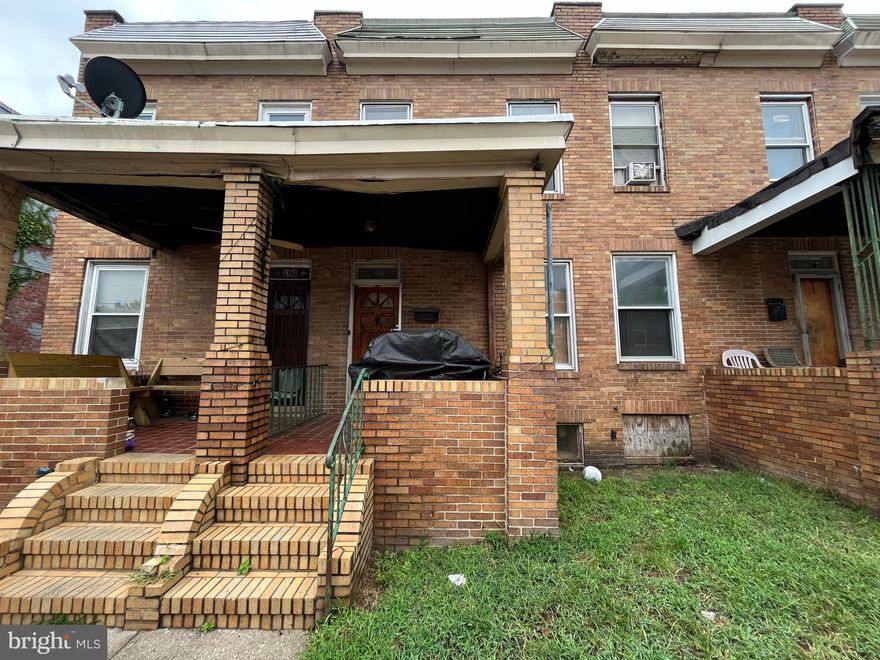 ONLINE AUCTION: Bidding begins 12/10/2025 @ 10:00 AM. Bidding ends 12/12/2025 @ 11:50 AM. List Price is Suggested Opening Bid. Deposit: $5,000.

This two-story townhouse is located in the Millhill neighborhood within Baltimore City. Residents can enjoy the nearby attractions such as Carroll Park, Westside Shopping Center, and Grace Medical Center. This property is vacant. Edmondson Avenue / U.S. 40 serves as a major east–west arterial route connecting toward downtown and to broader highway networks.