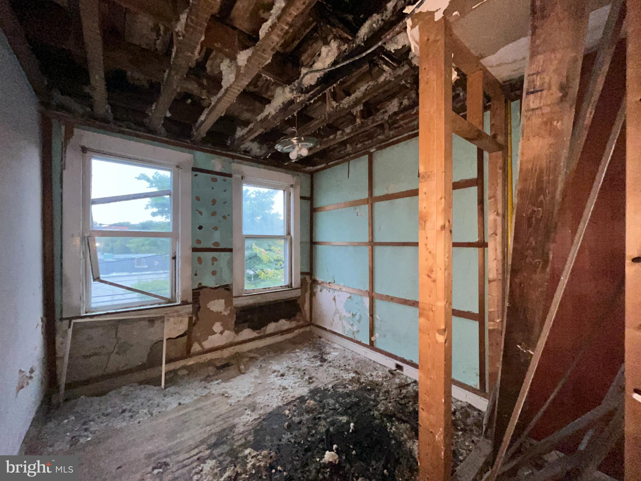 MILL HILL - Residential