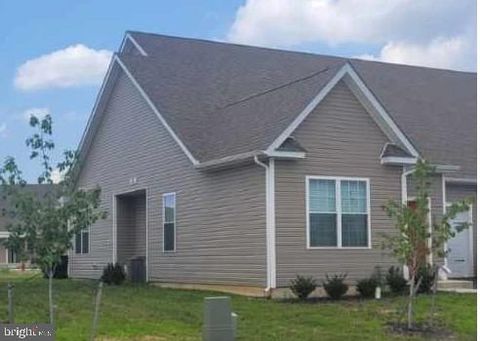 Townhouse For Rent - 503 Nickerjack Way<br/> DOVER, DE 19904