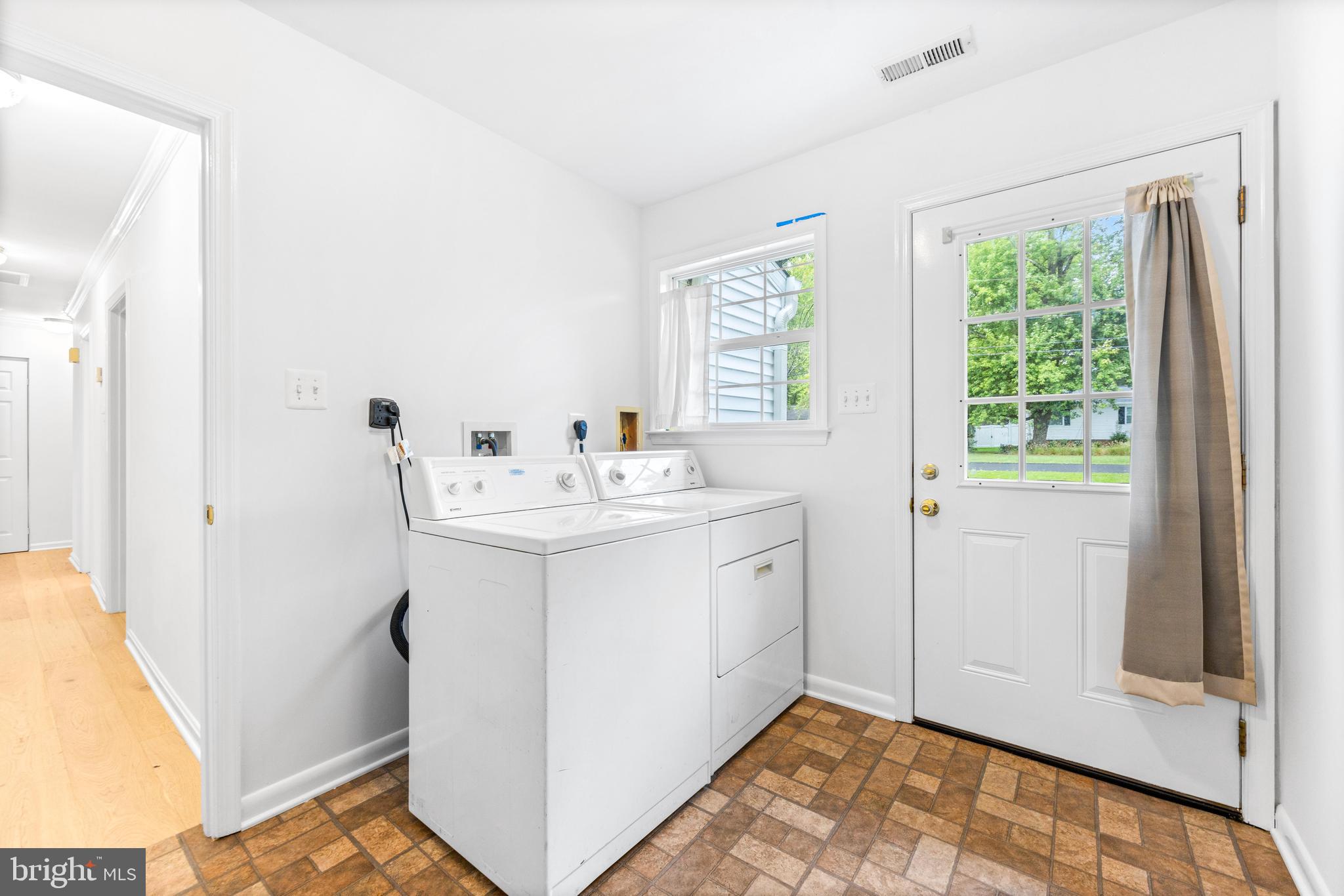 HILLSMERE ESTATES - Residential