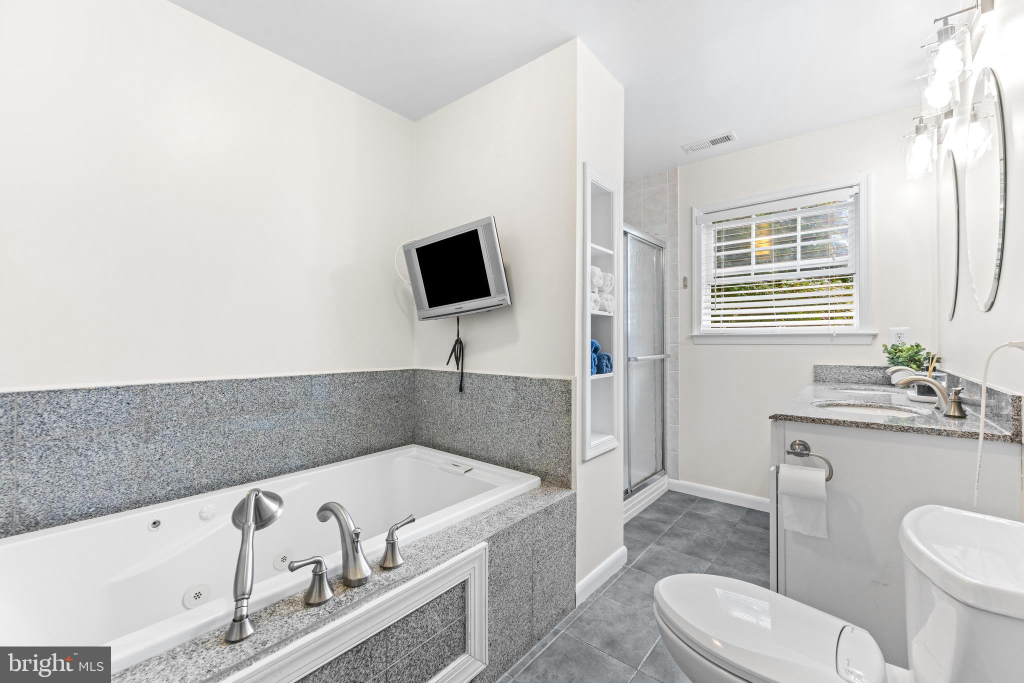 HILLSMERE ESTATES - Residential