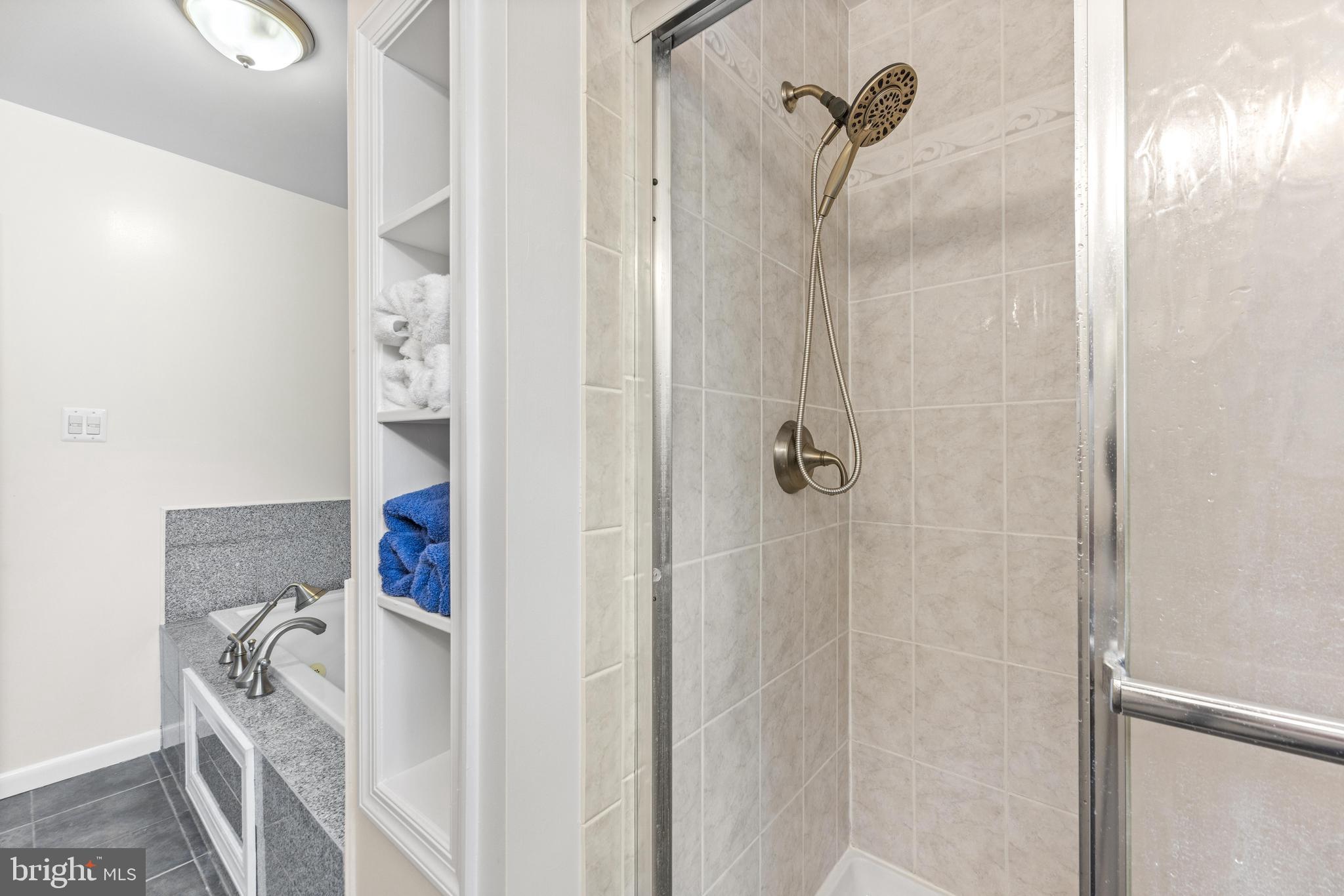 HILLSMERE ESTATES - Residential