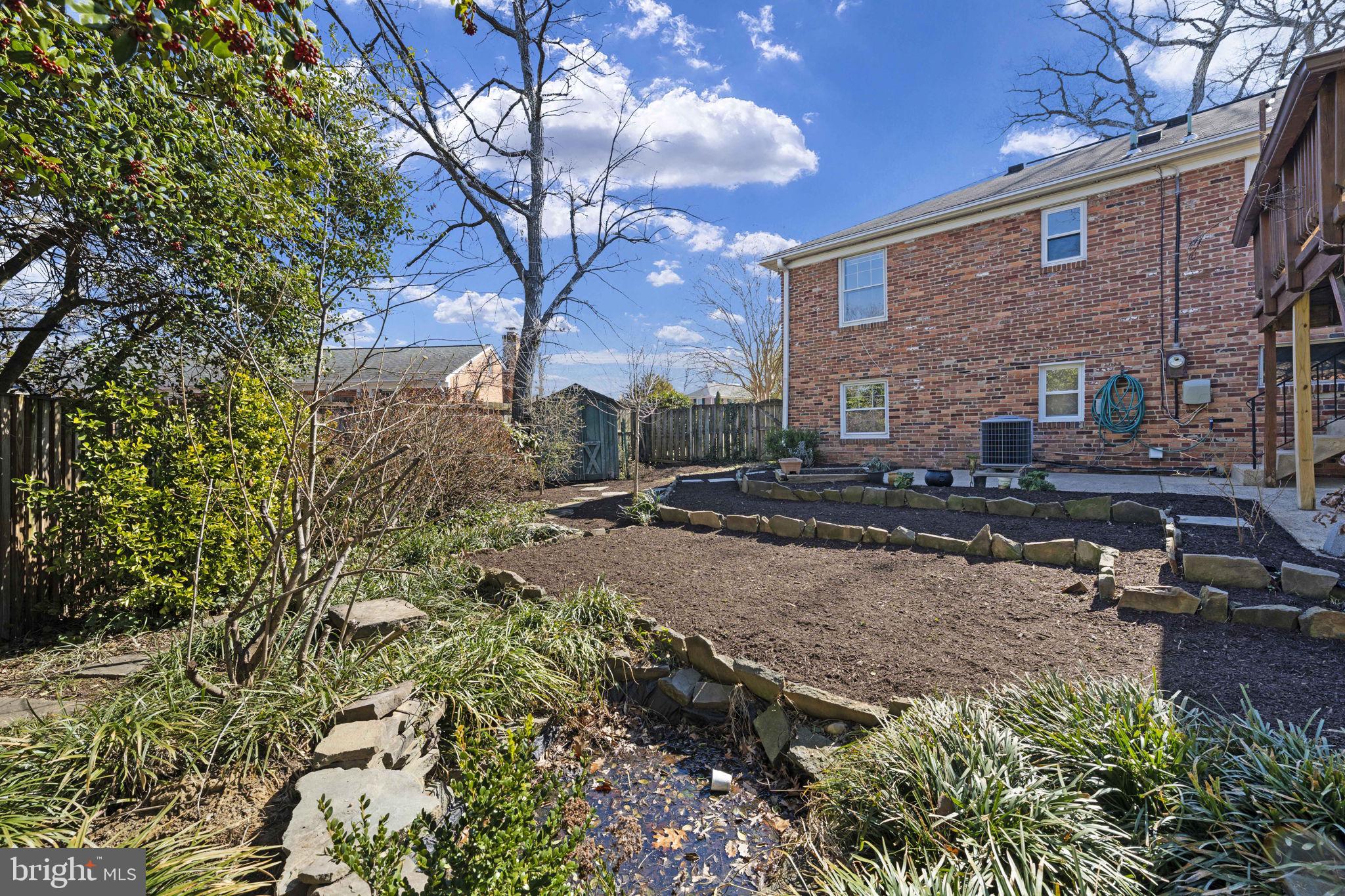 BUSH HILL WOODS - Residential