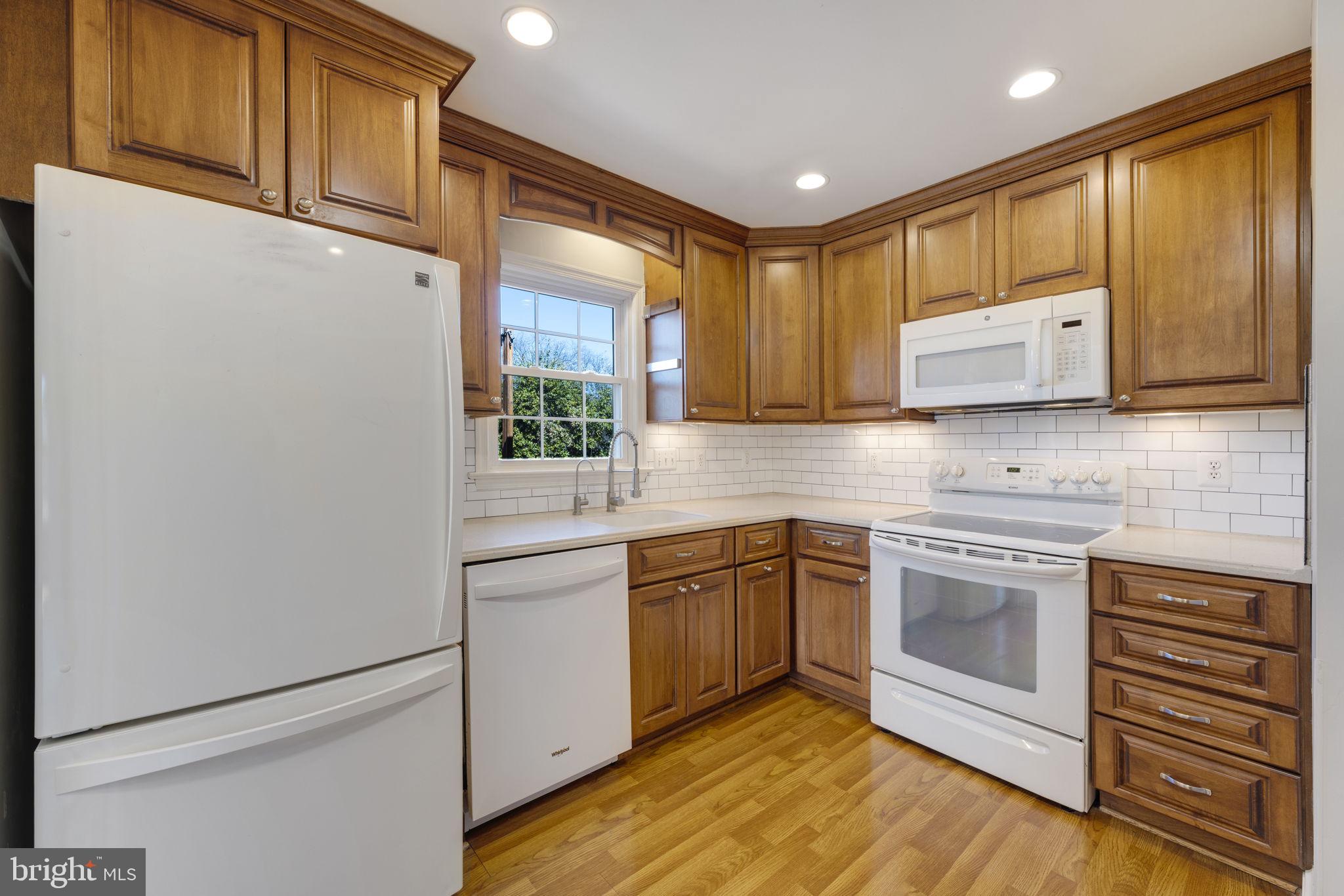 BUSH HILL WOODS - Residential