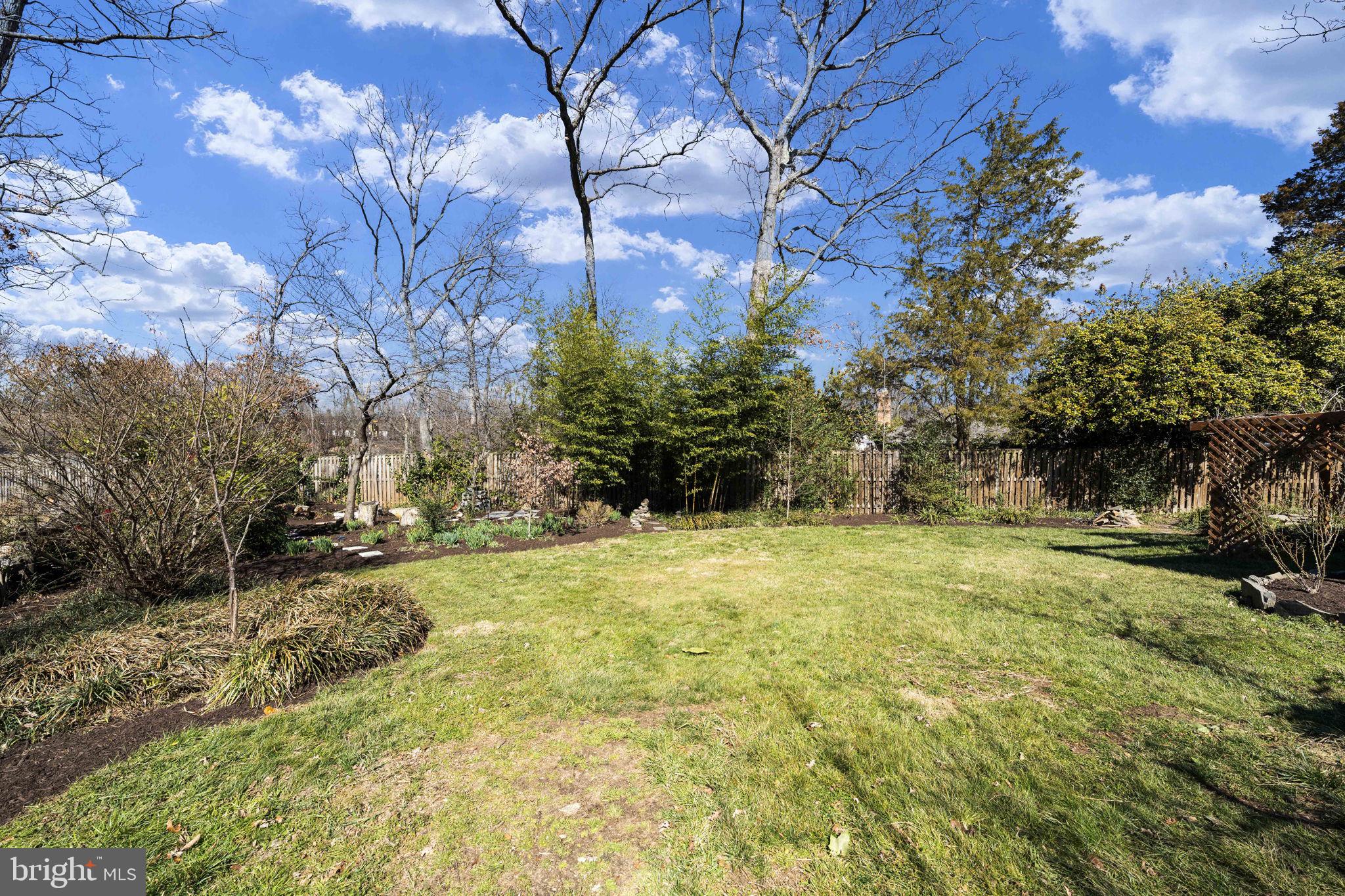 BUSH HILL WOODS - Residential