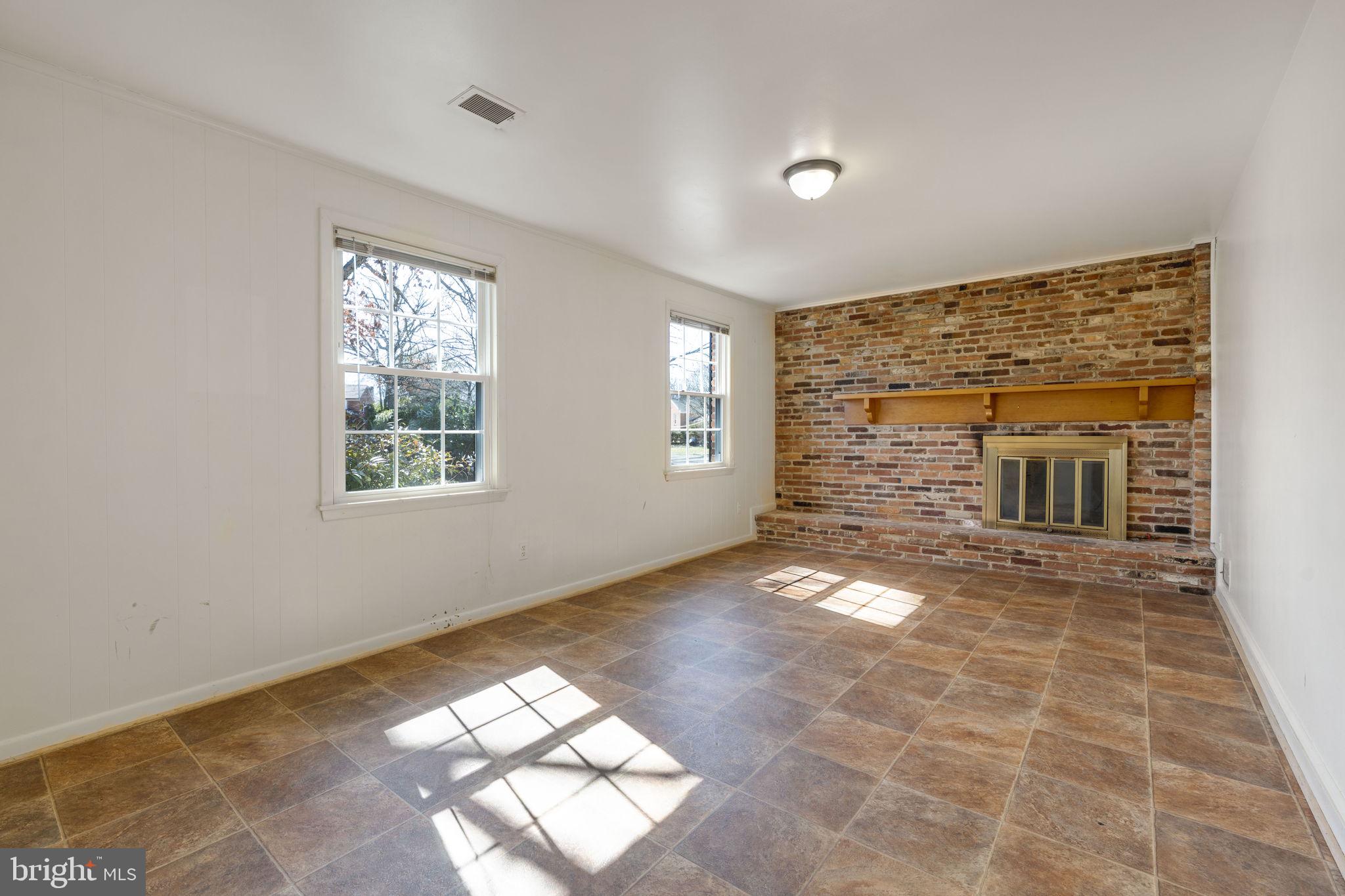 BUSH HILL WOODS - Residential