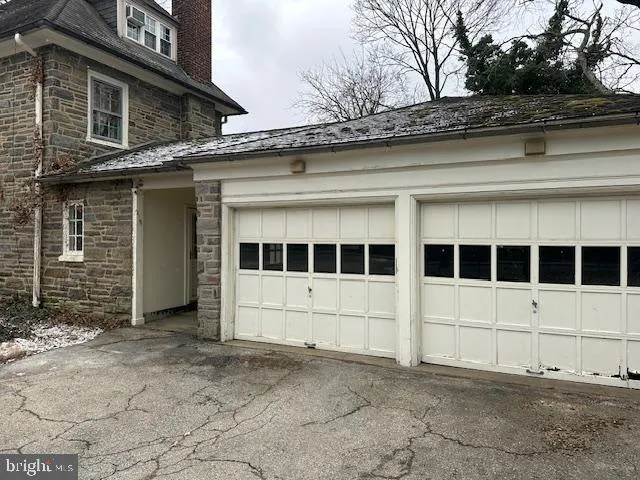 Bryn Mawr, Pennsylvania 19010, United States, 6 Bedrooms Bedrooms, ,5 BathroomsBathrooms,Residential,Contingent,22377