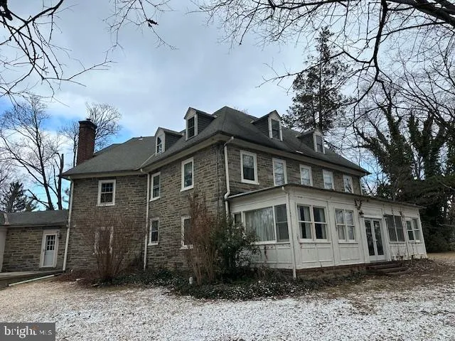 Bryn Mawr, Pennsylvania 19010, United States, 6 Bedrooms Bedrooms, ,5 BathroomsBathrooms,Residential,Contingent,22377