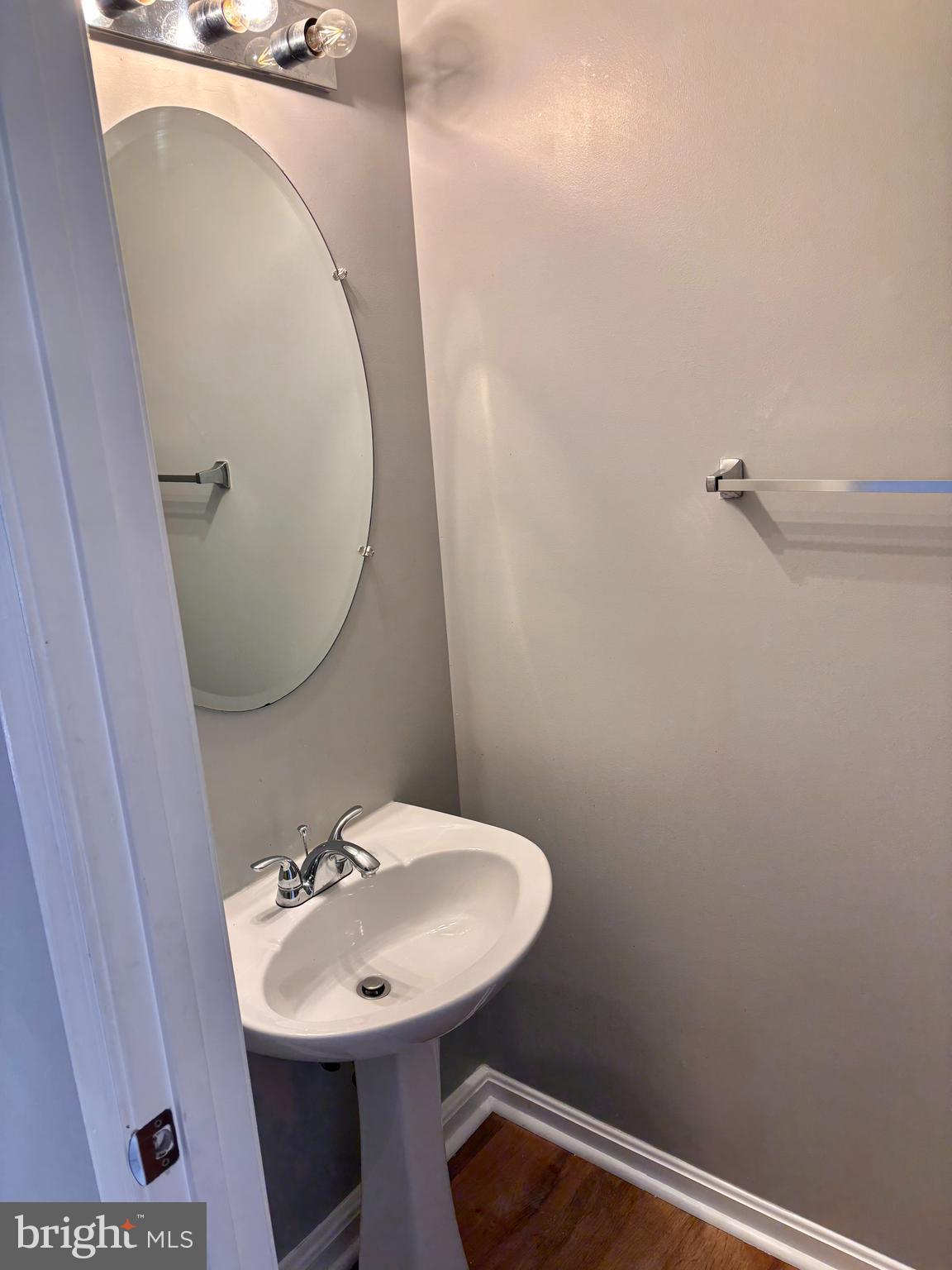 AVINGTON PARK - Residential