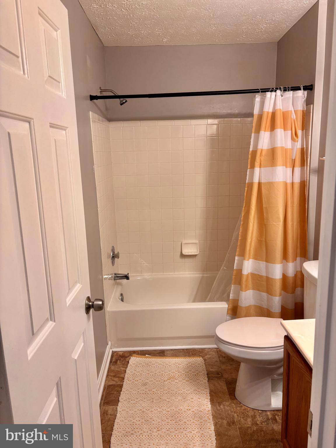 AVINGTON PARK - Residential