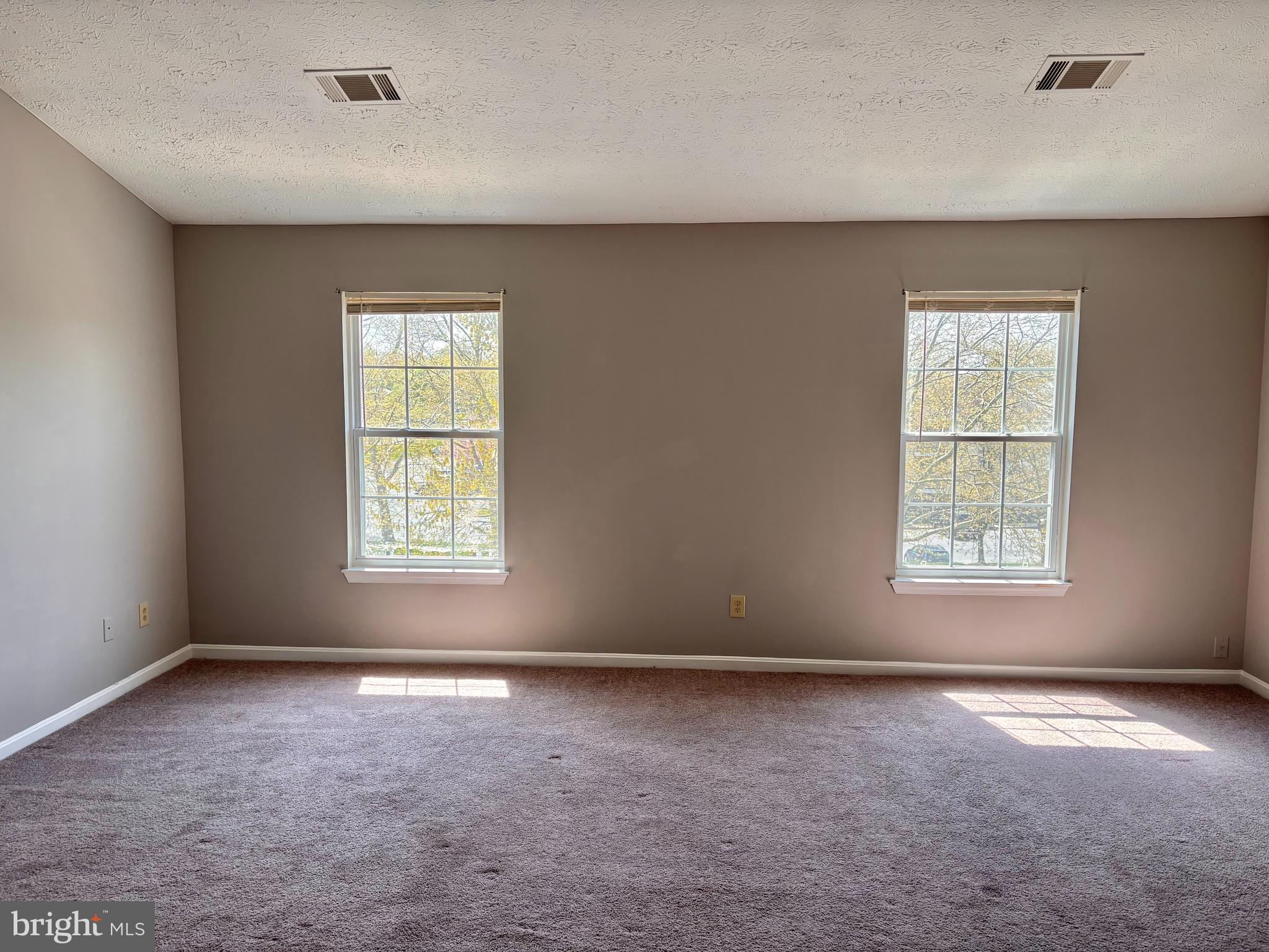 AVINGTON PARK - Residential