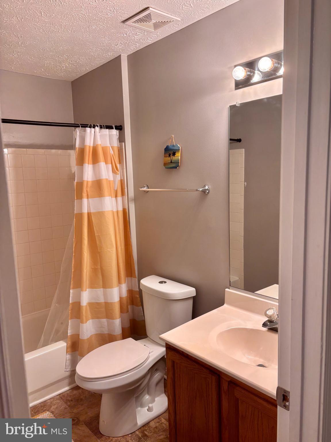 AVINGTON PARK - Residential