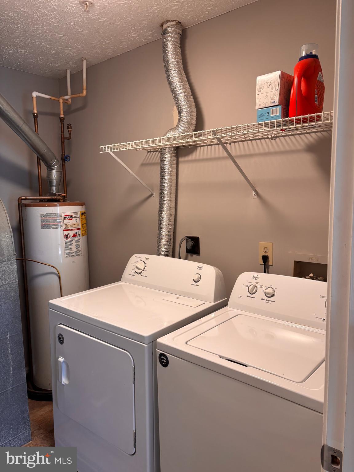 AVINGTON PARK - Residential