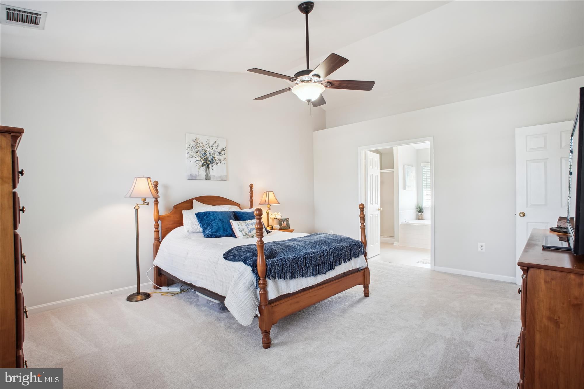 ASHBURN FARM - Residential