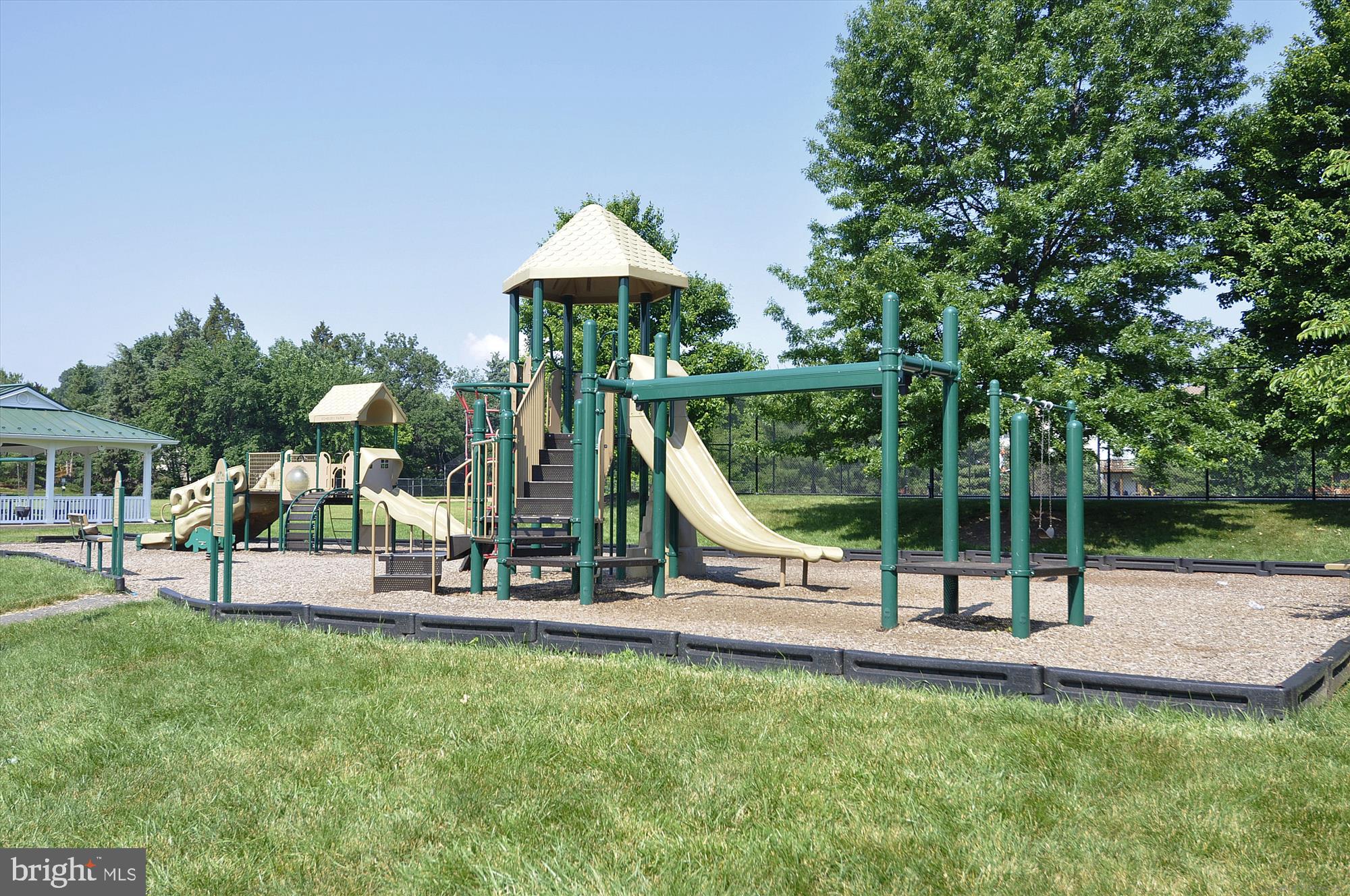 ASHBURN FARM - Residential