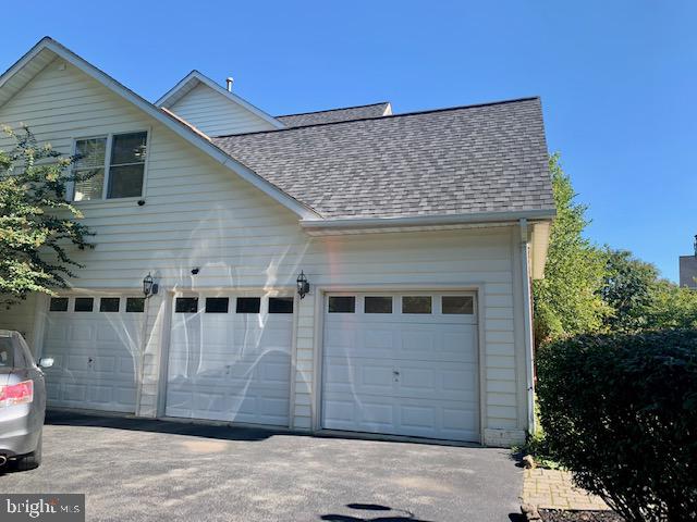 FAIRWAYS AT HOLLY HILL - Residential Lease