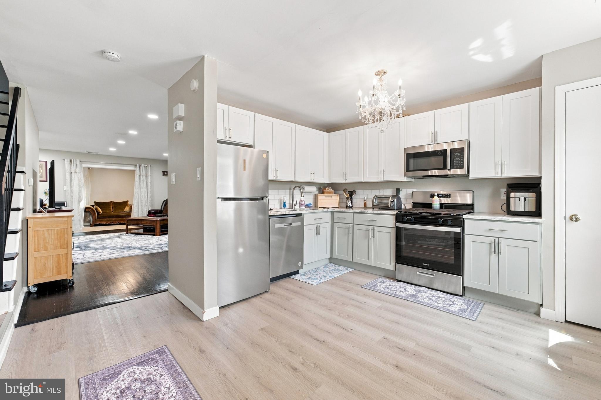 2 VINCENT COURT
