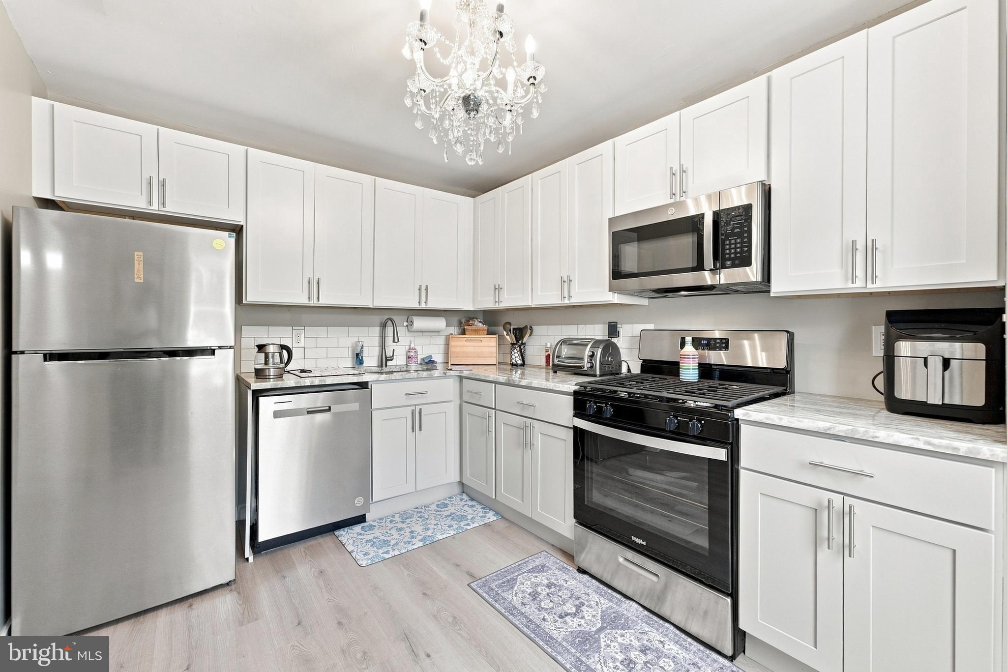2 VINCENT COURT