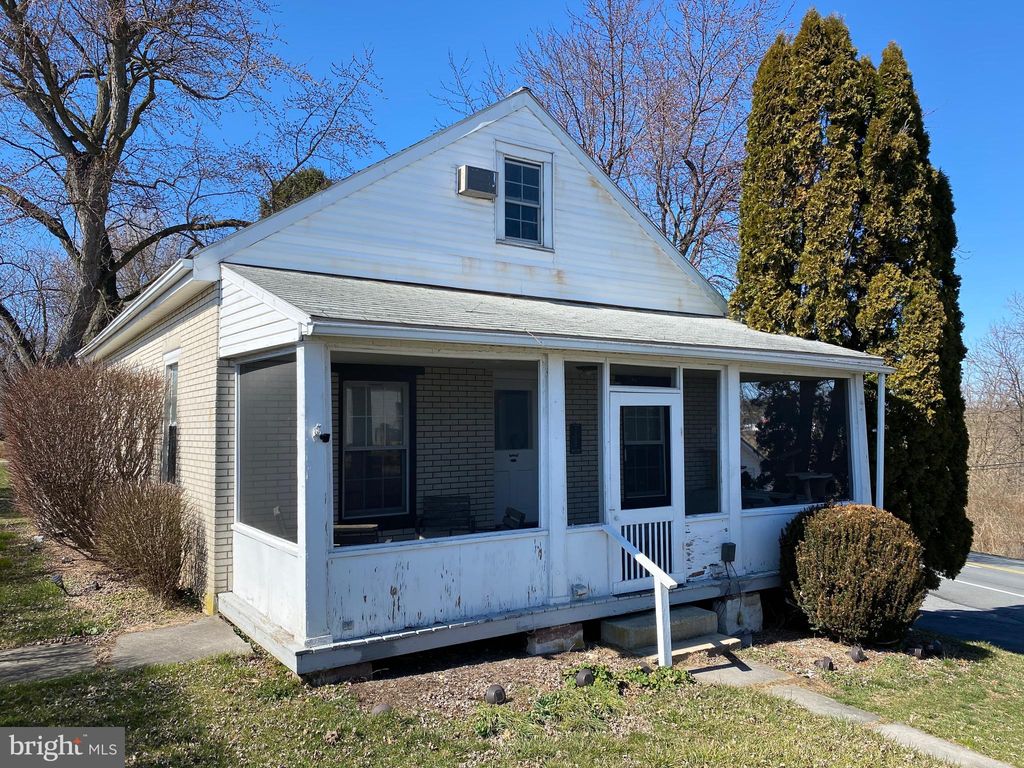 Photo of 1011 CENTRAL MANOR RD, LANCASTER, PA 17603 (MLS # PALA2031668)