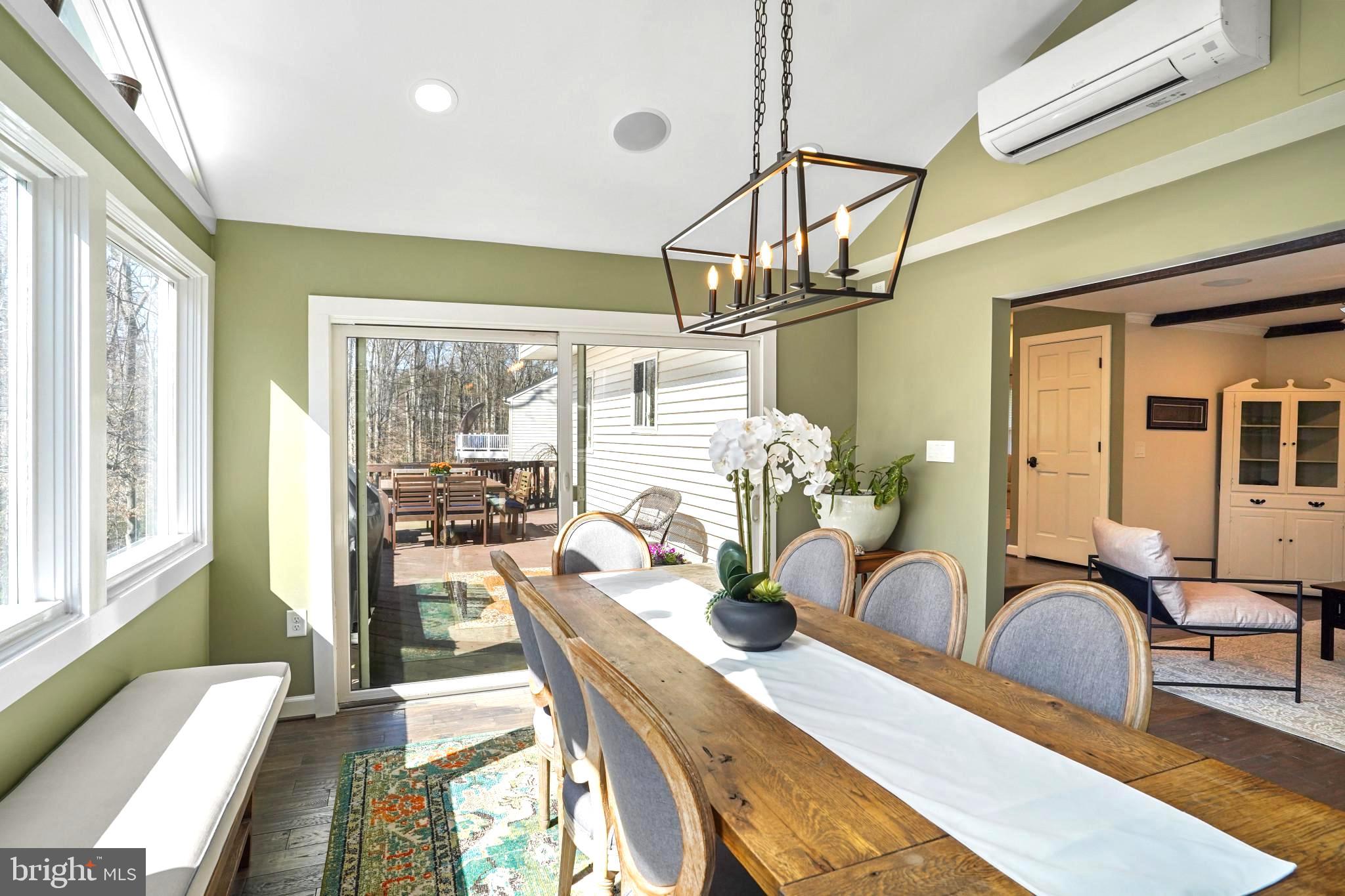 BURKE STATION SQUARE - Residential