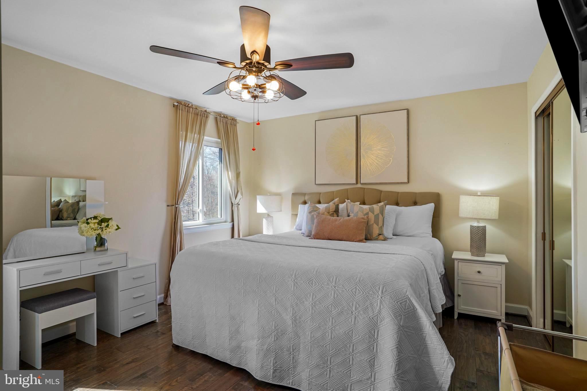 BURKE STATION SQUARE - Residential