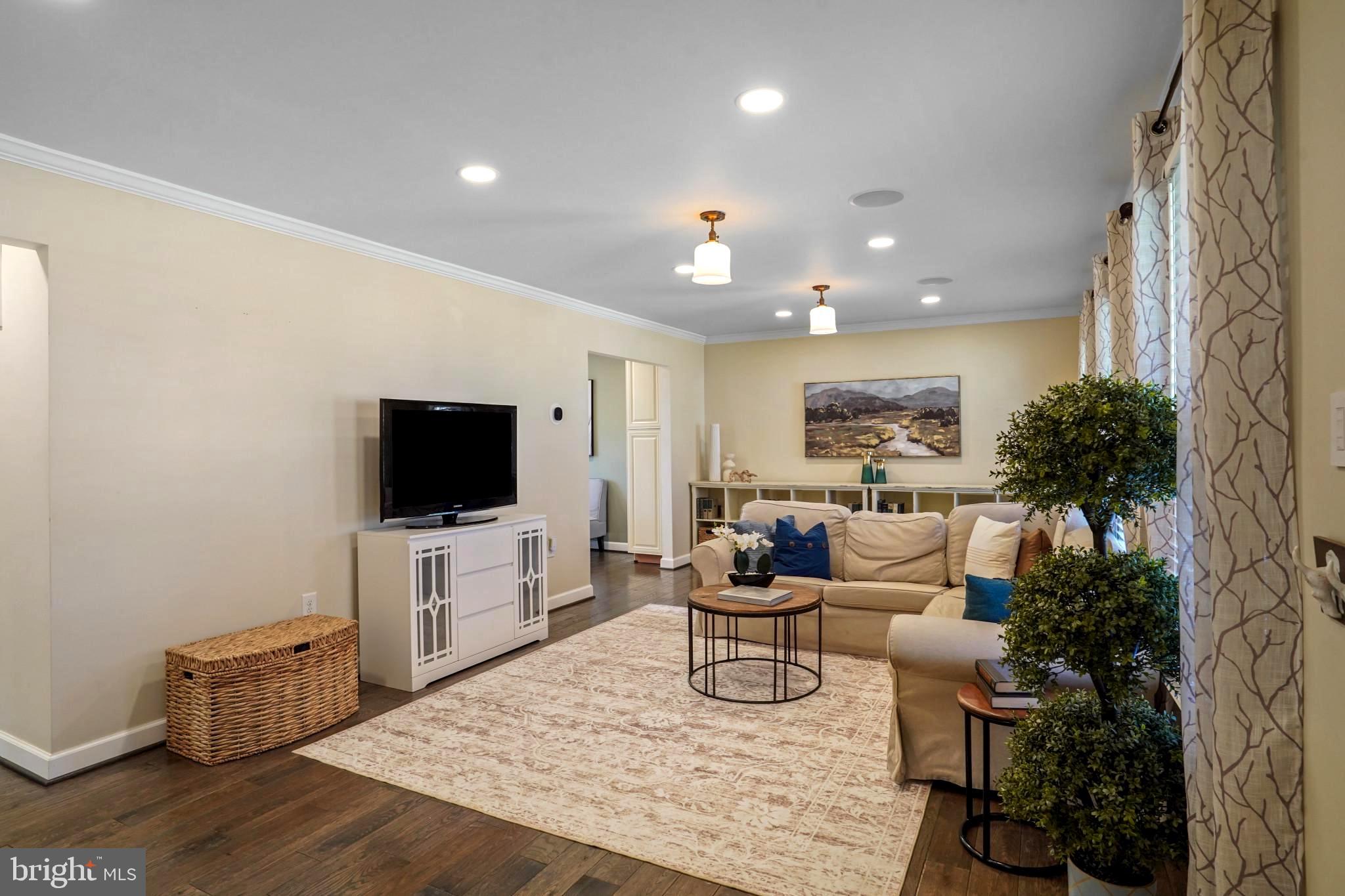 BURKE STATION SQUARE - Residential