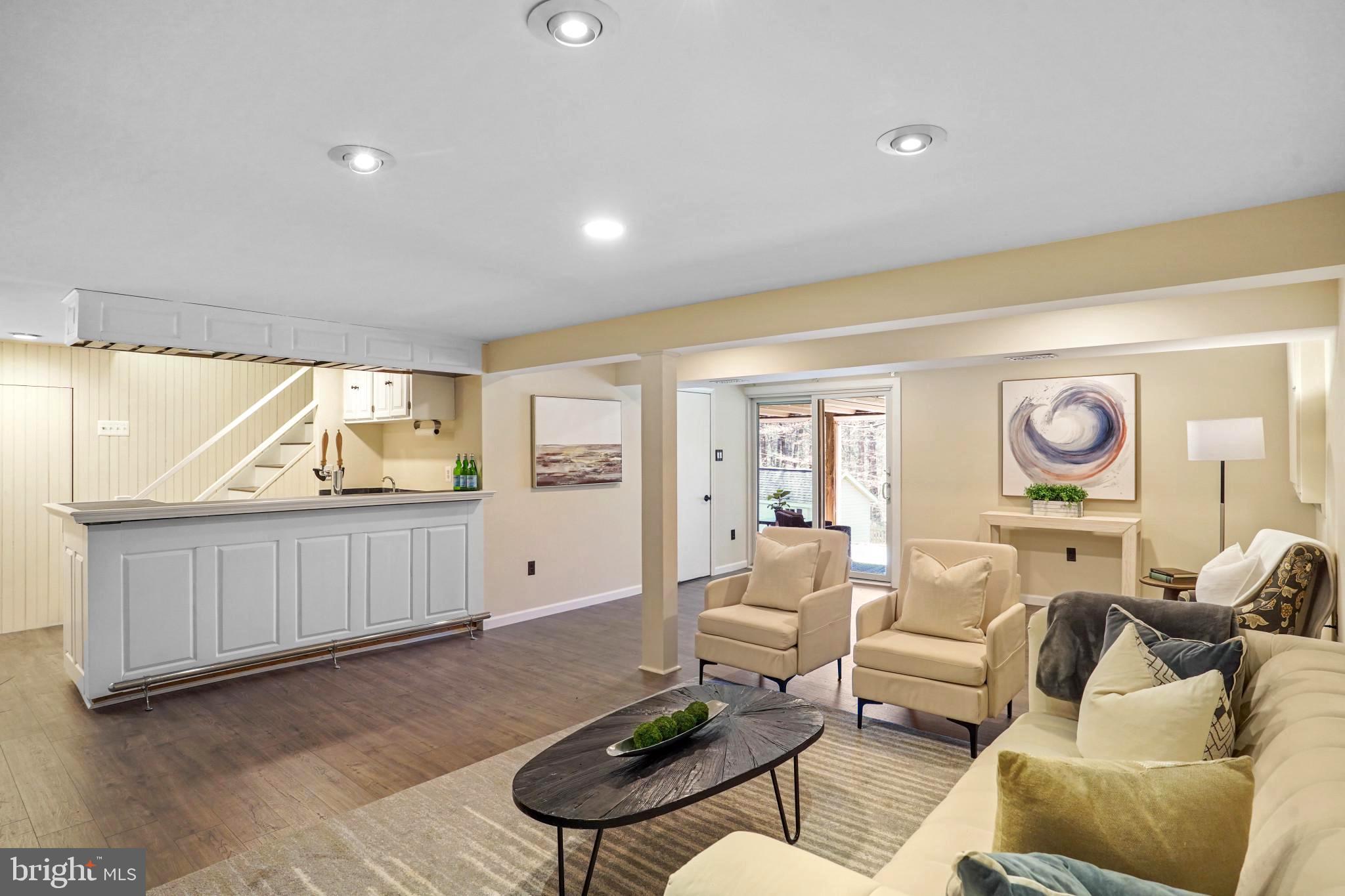 BURKE STATION SQUARE - Residential