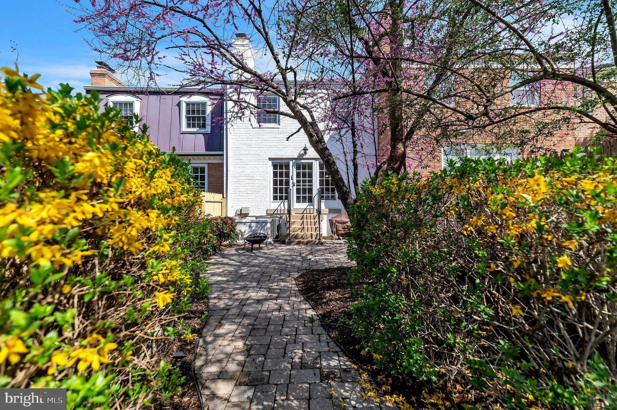 McLean, Virginia 22101, United States, 4 Bedrooms Bedrooms, ,4 BathroomsBathrooms,Residential,Pending,103531