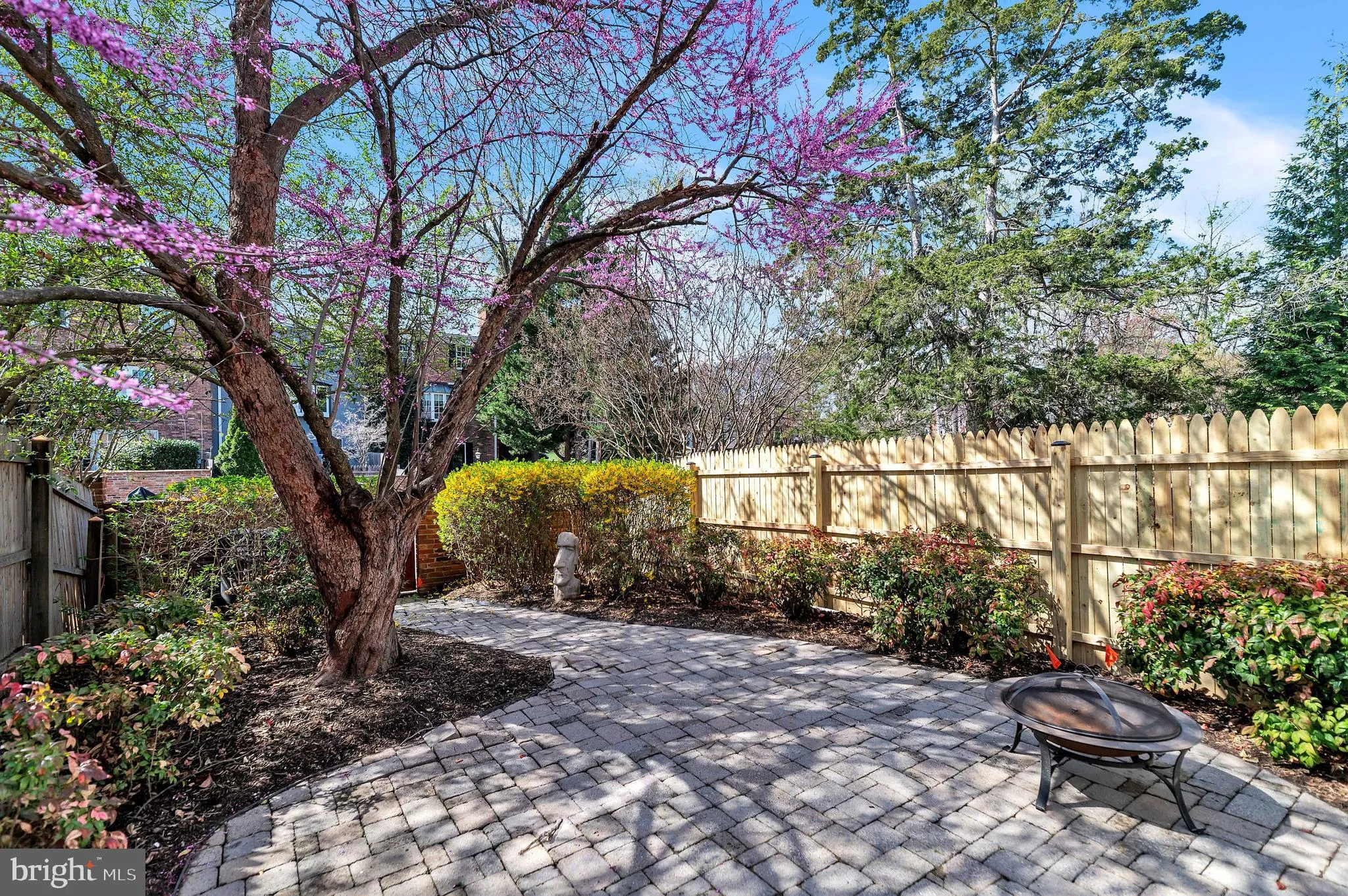 McLean, Virginia 22101, United States, 4 Bedrooms Bedrooms, ,4 BathroomsBathrooms,Residential,Pending,103531