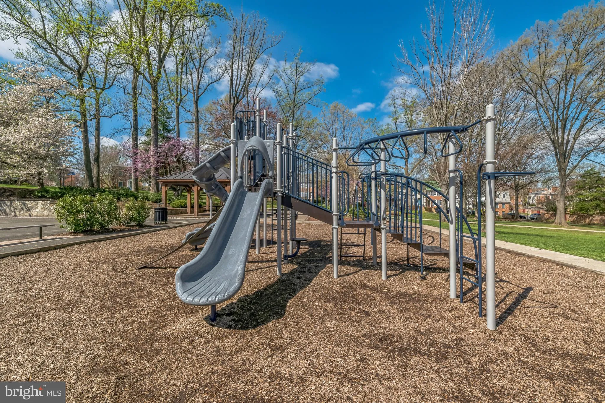 McLean, Virginia 22101, United States, 4 Bedrooms Bedrooms, ,4 BathroomsBathrooms,Residential,Pending,103531