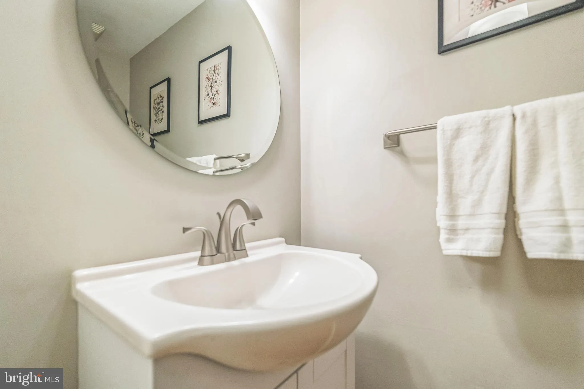 McLean, Virginia 22101, United States, 4 Bedrooms Bedrooms, ,4 BathroomsBathrooms,Residential,Pending,103531