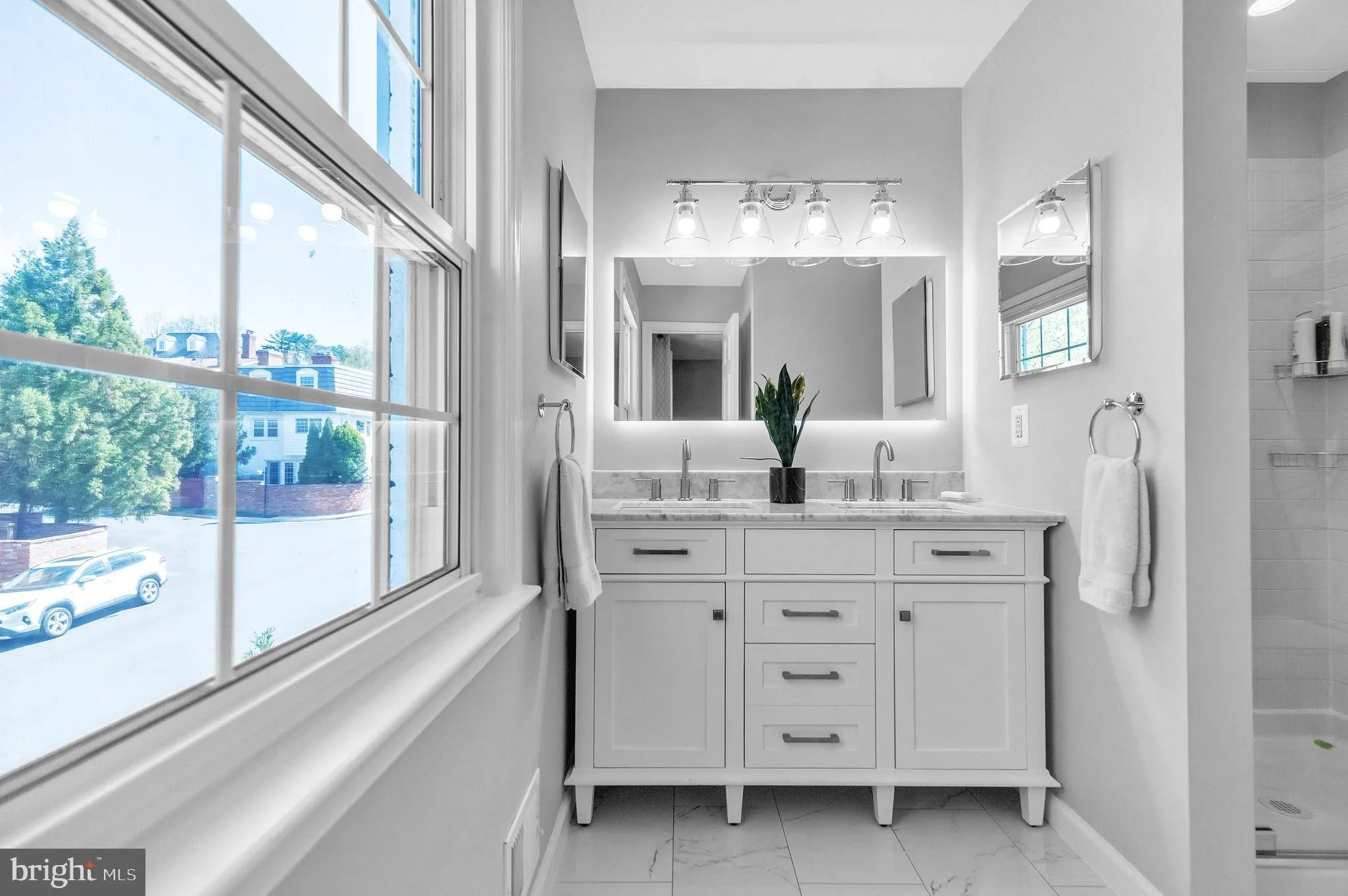 McLean, Virginia 22101, United States, 4 Bedrooms Bedrooms, ,4 BathroomsBathrooms,Residential,Pending,103531