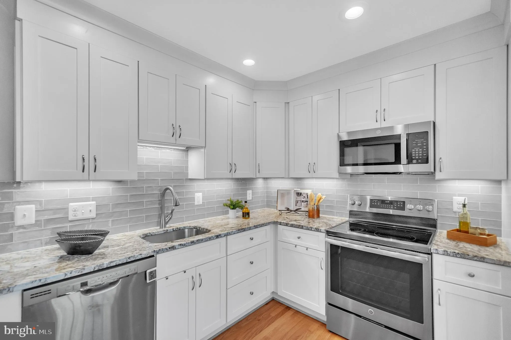 McLean, Virginia 22101, United States, 4 Bedrooms Bedrooms, ,4 BathroomsBathrooms,Residential,Pending,103531