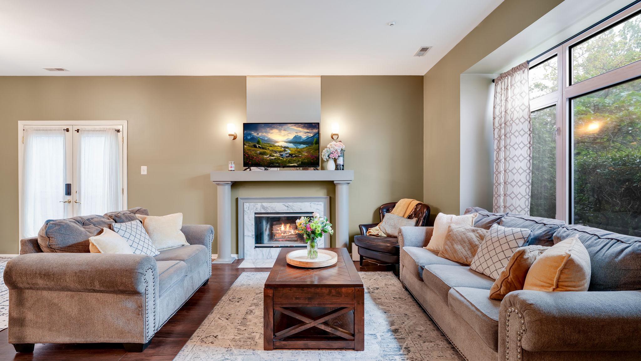MONTGOMERY PLACE - Residential