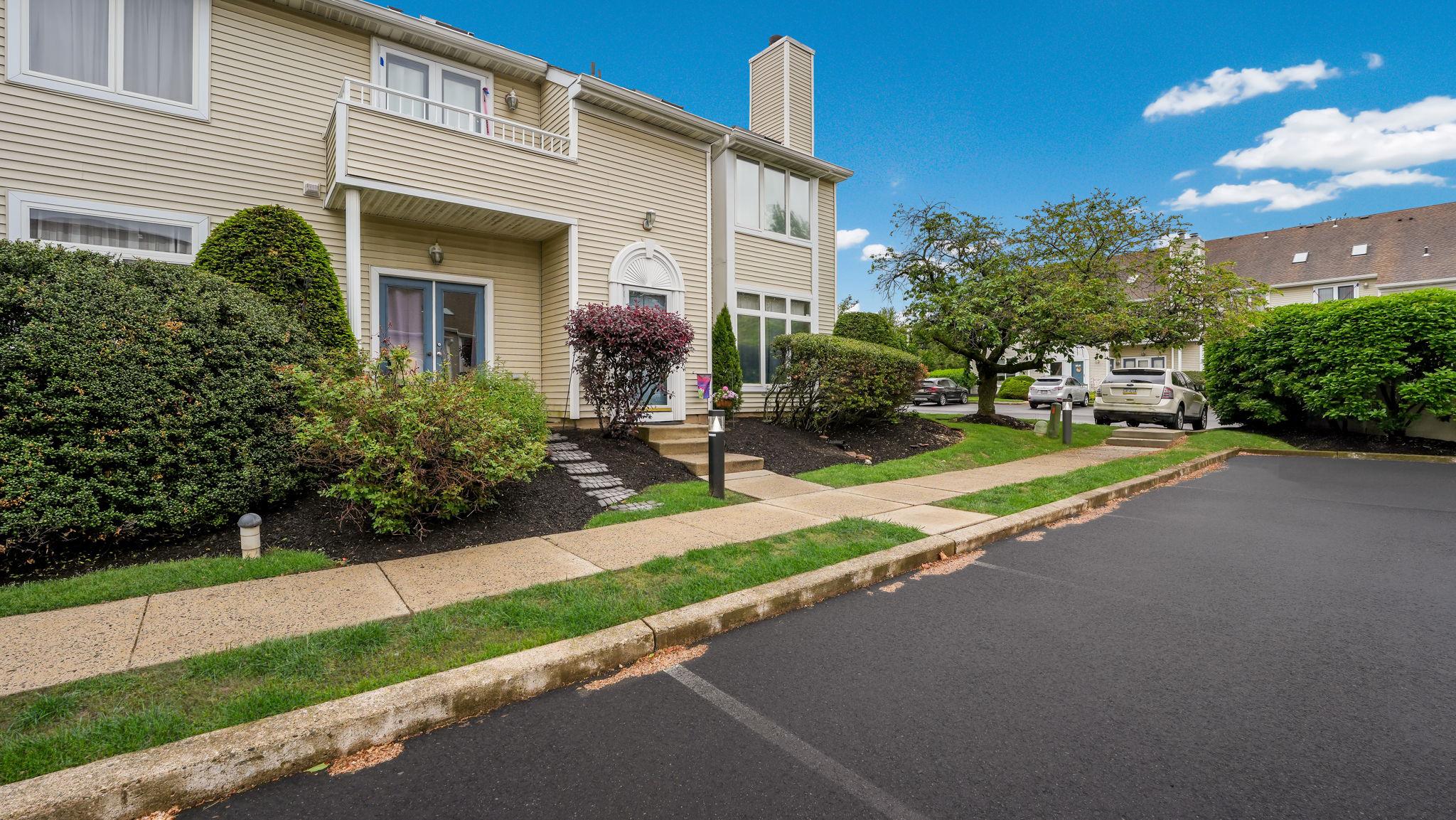 MONTGOMERY PLACE - Residential