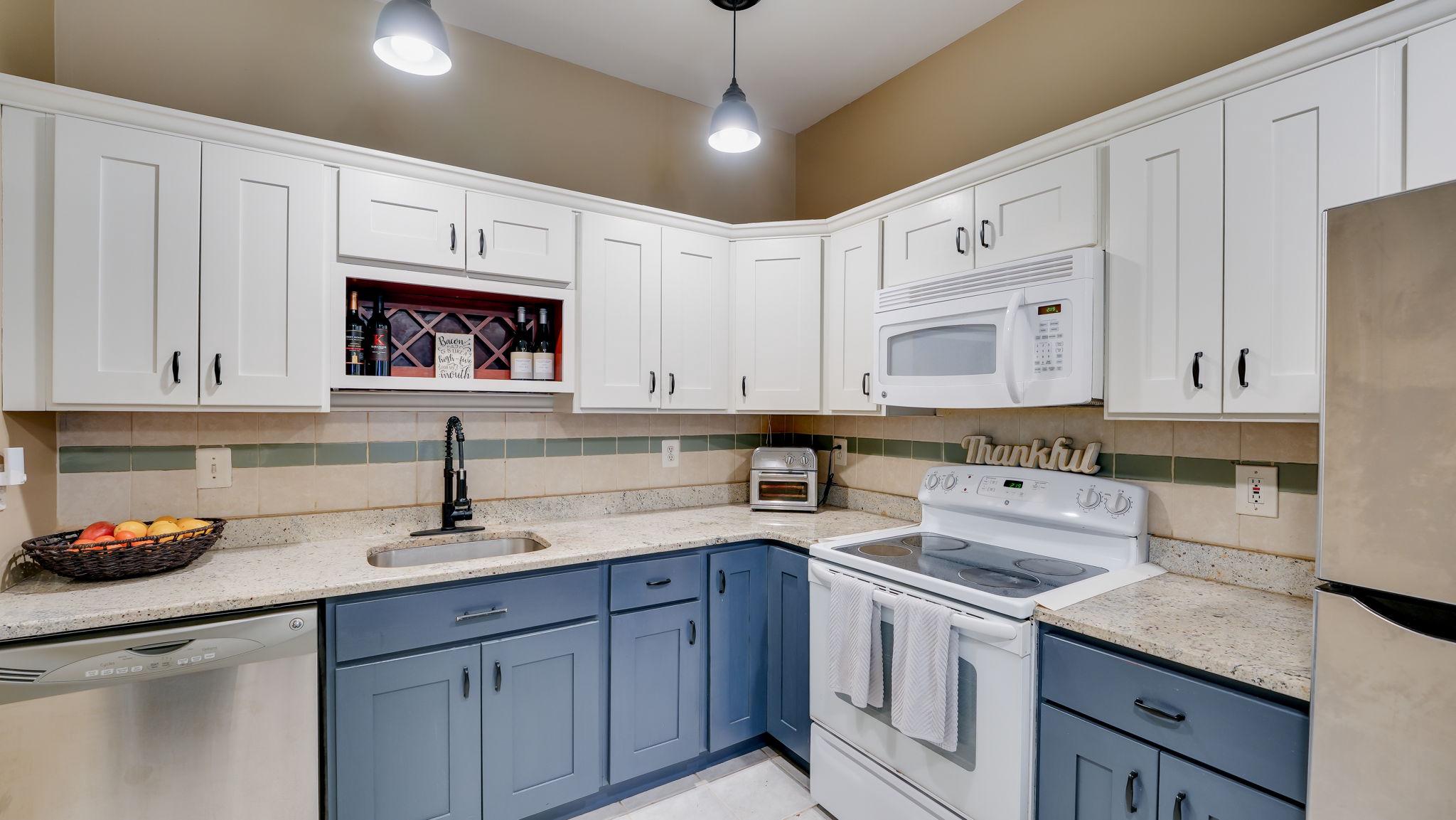 MONTGOMERY PLACE - Residential