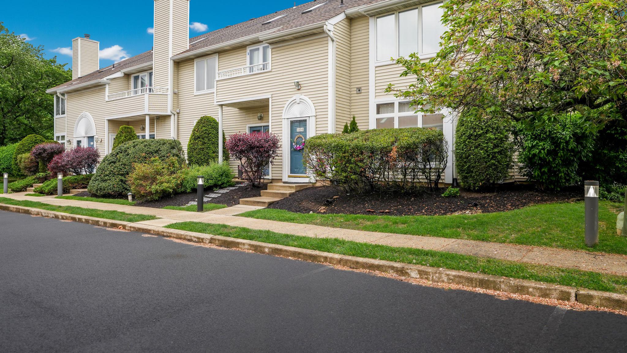 MONTGOMERY PLACE - Residential