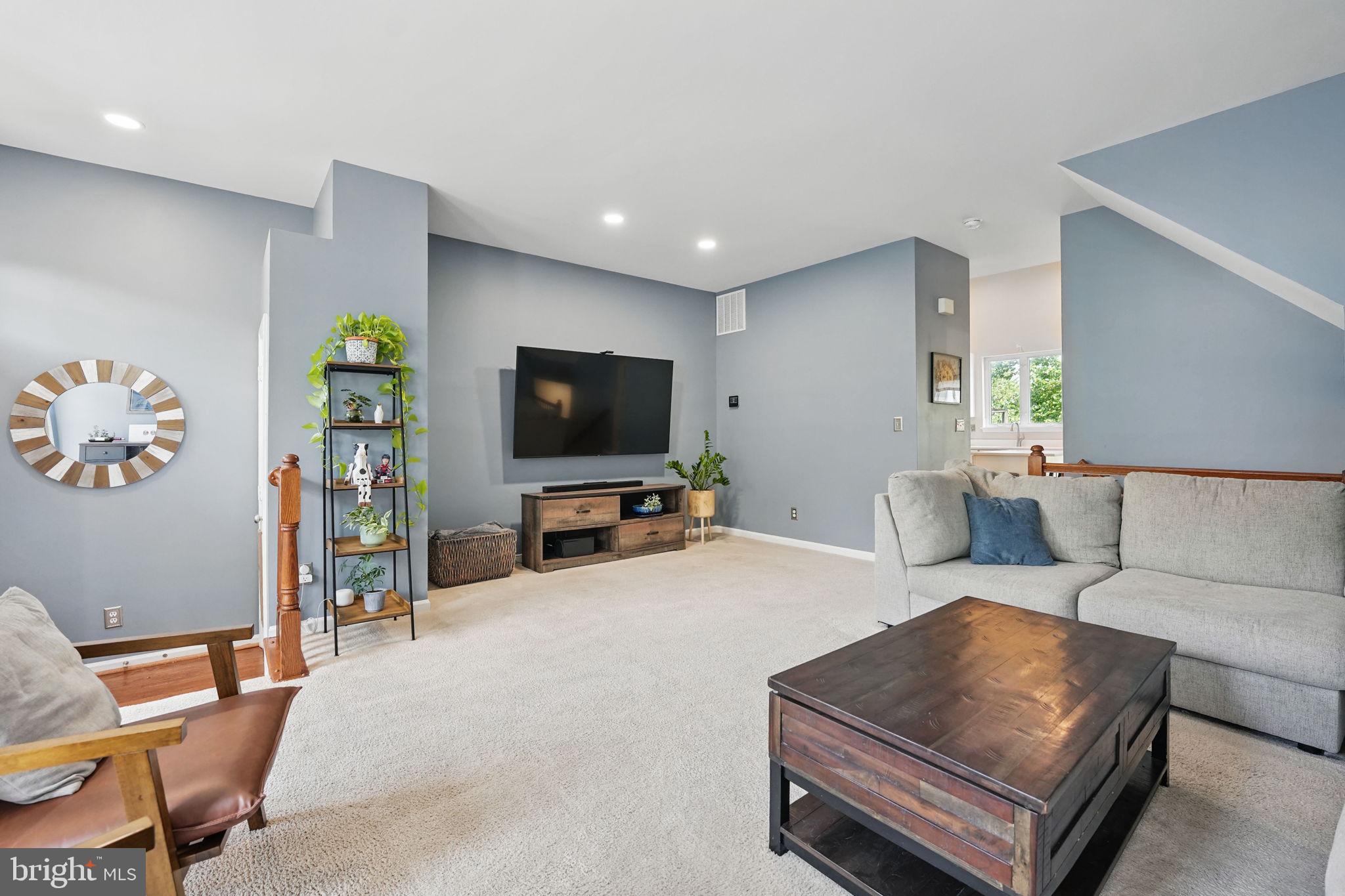 2566 JAMES MONROE CIRCLE