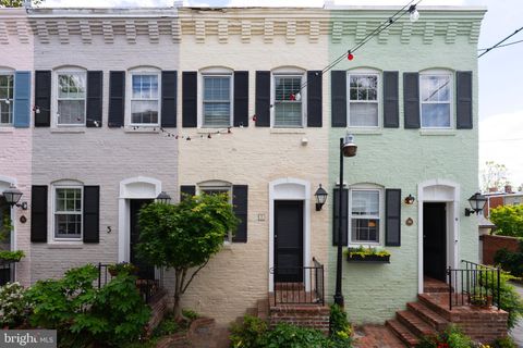 7 POMANDER WALK NW WASHINGTON DC 20007
