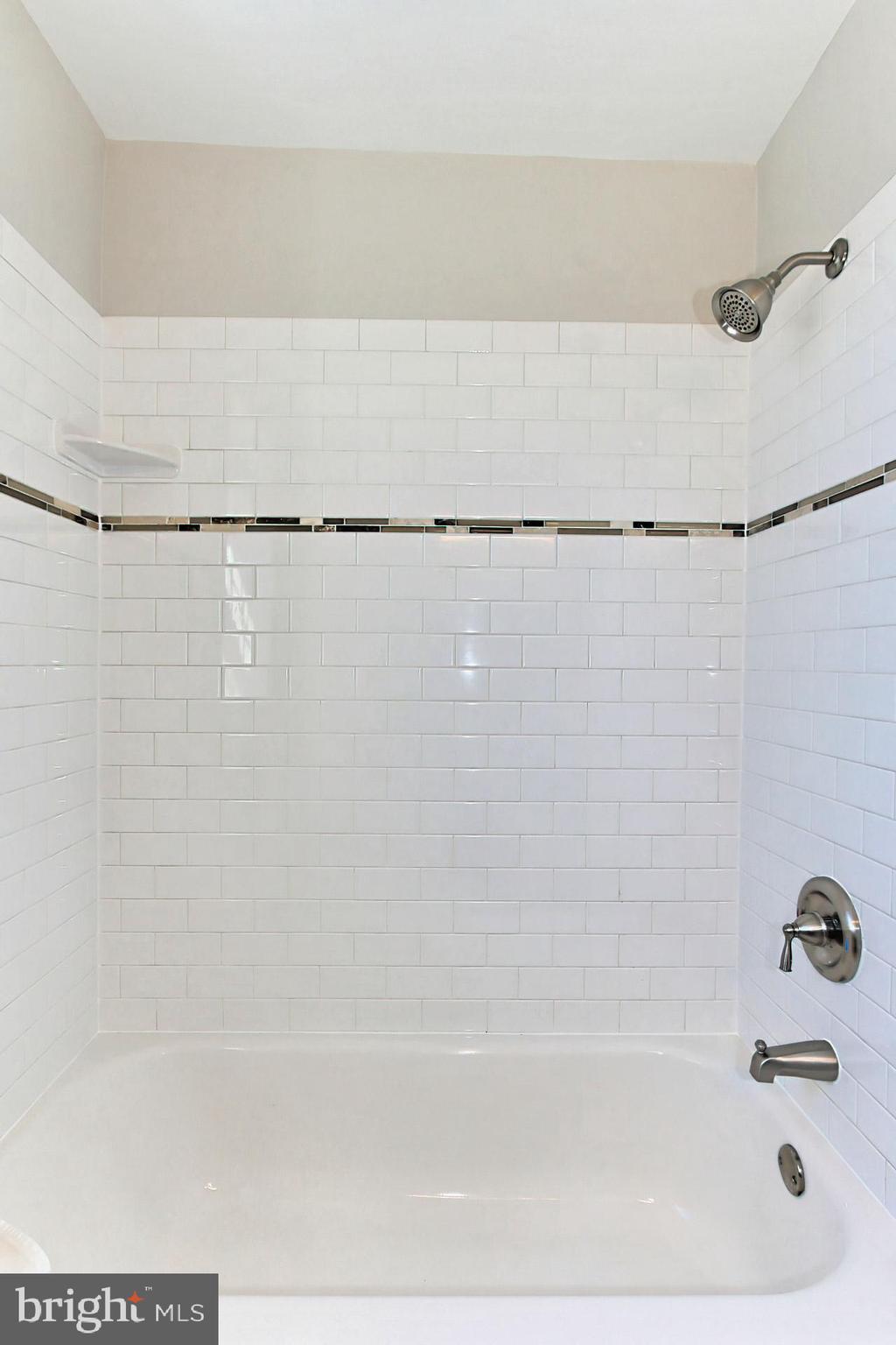 FAIRLINGTON VILLAGES - Residential Lease