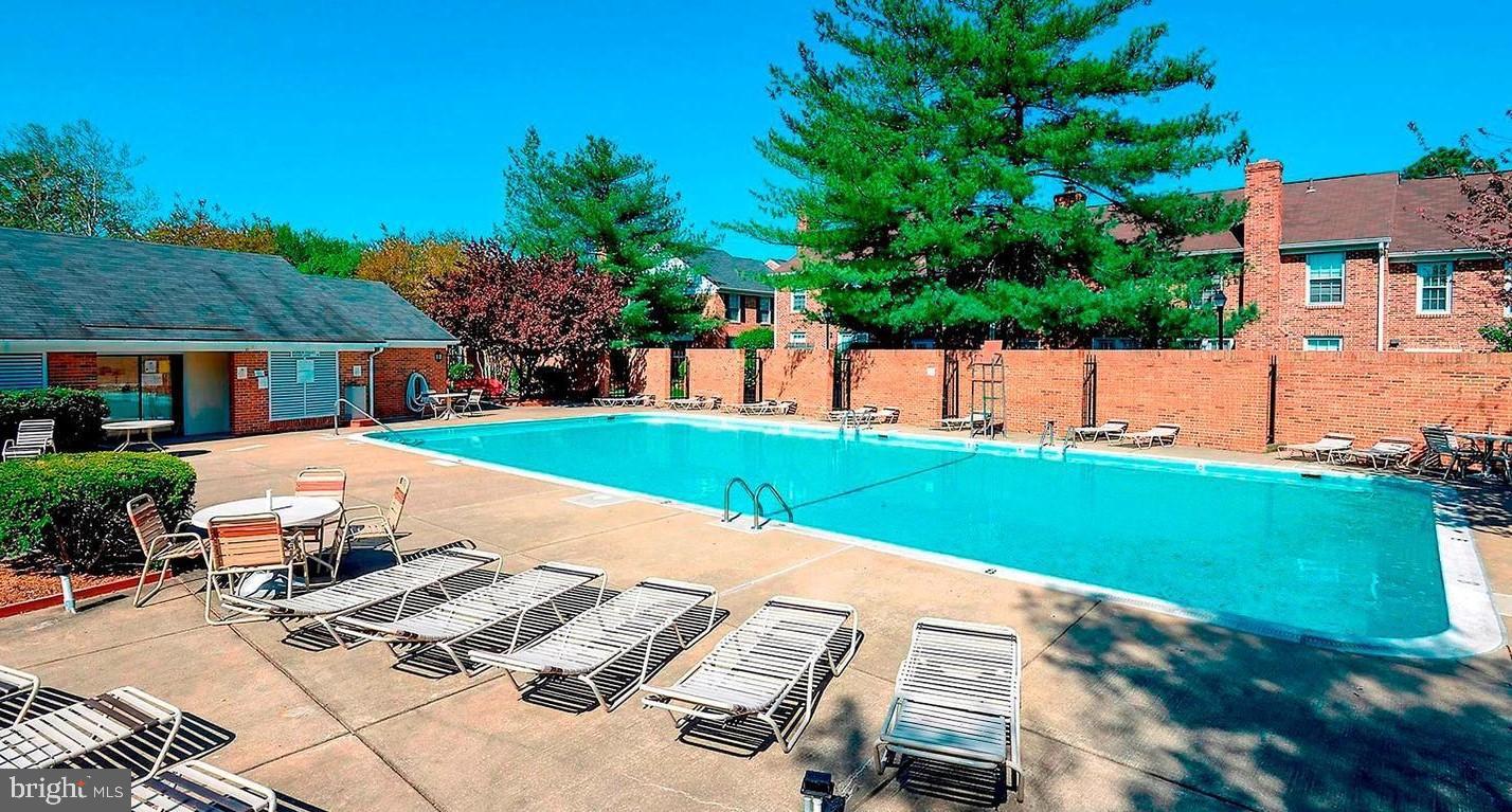 FAIRLINGTON VILLAGES - Residential Lease