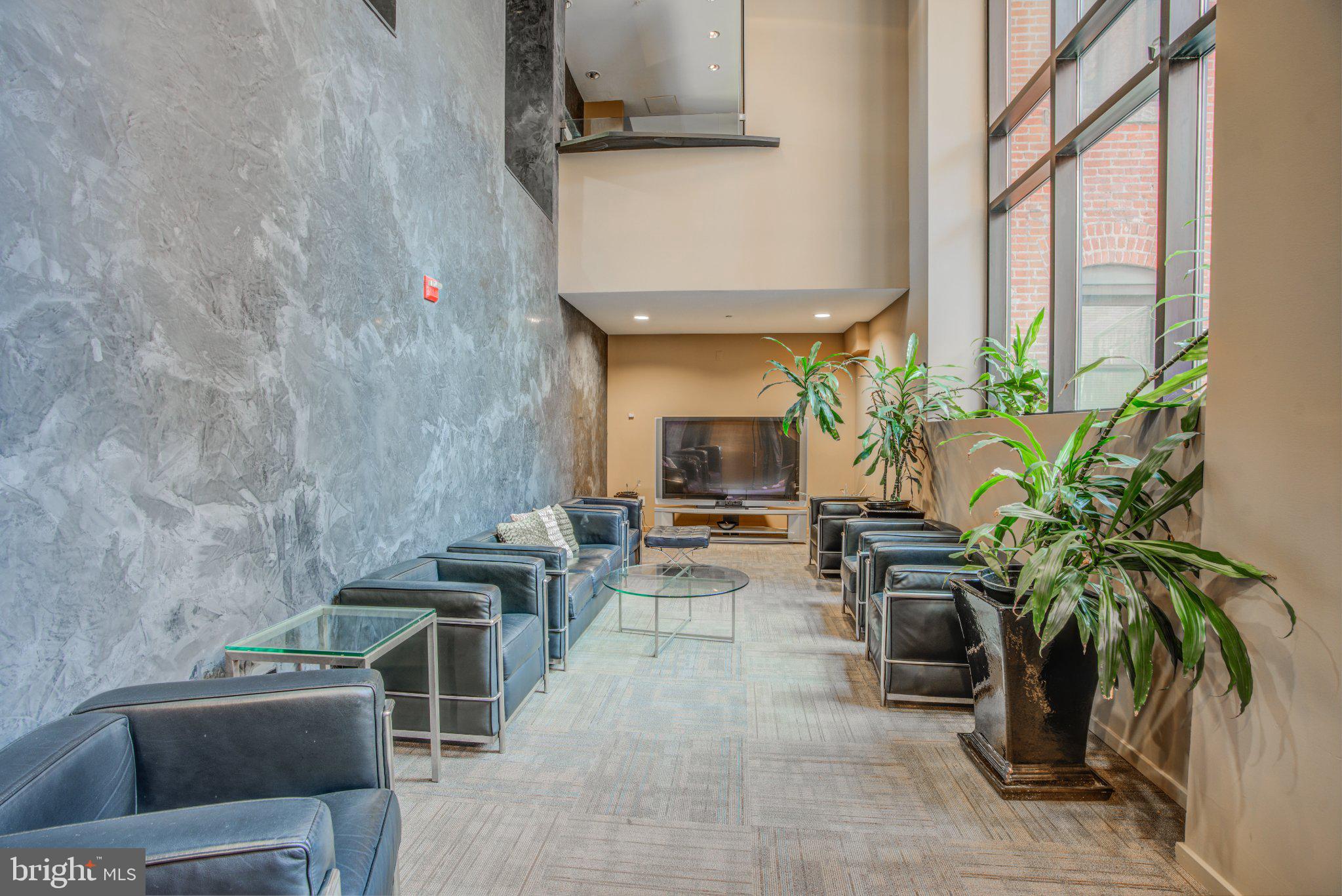 1211 LIGHT STREET 208