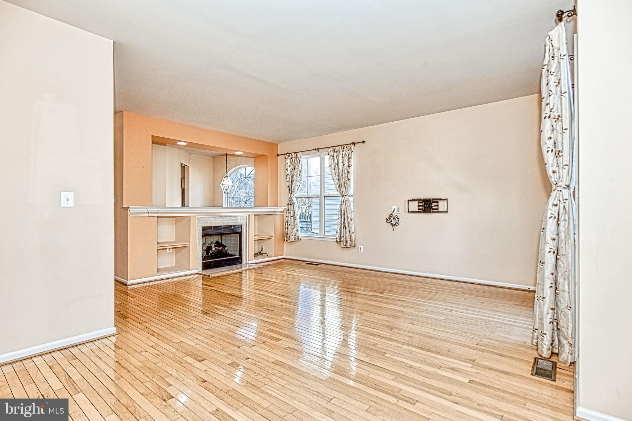 MCNAIR FARMS LANDBAY - Residential Lease