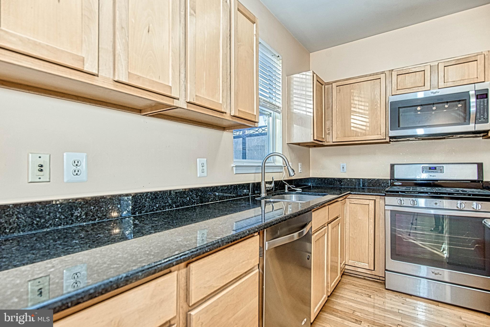 MCNAIR FARMS LANDBAY - Residential Lease