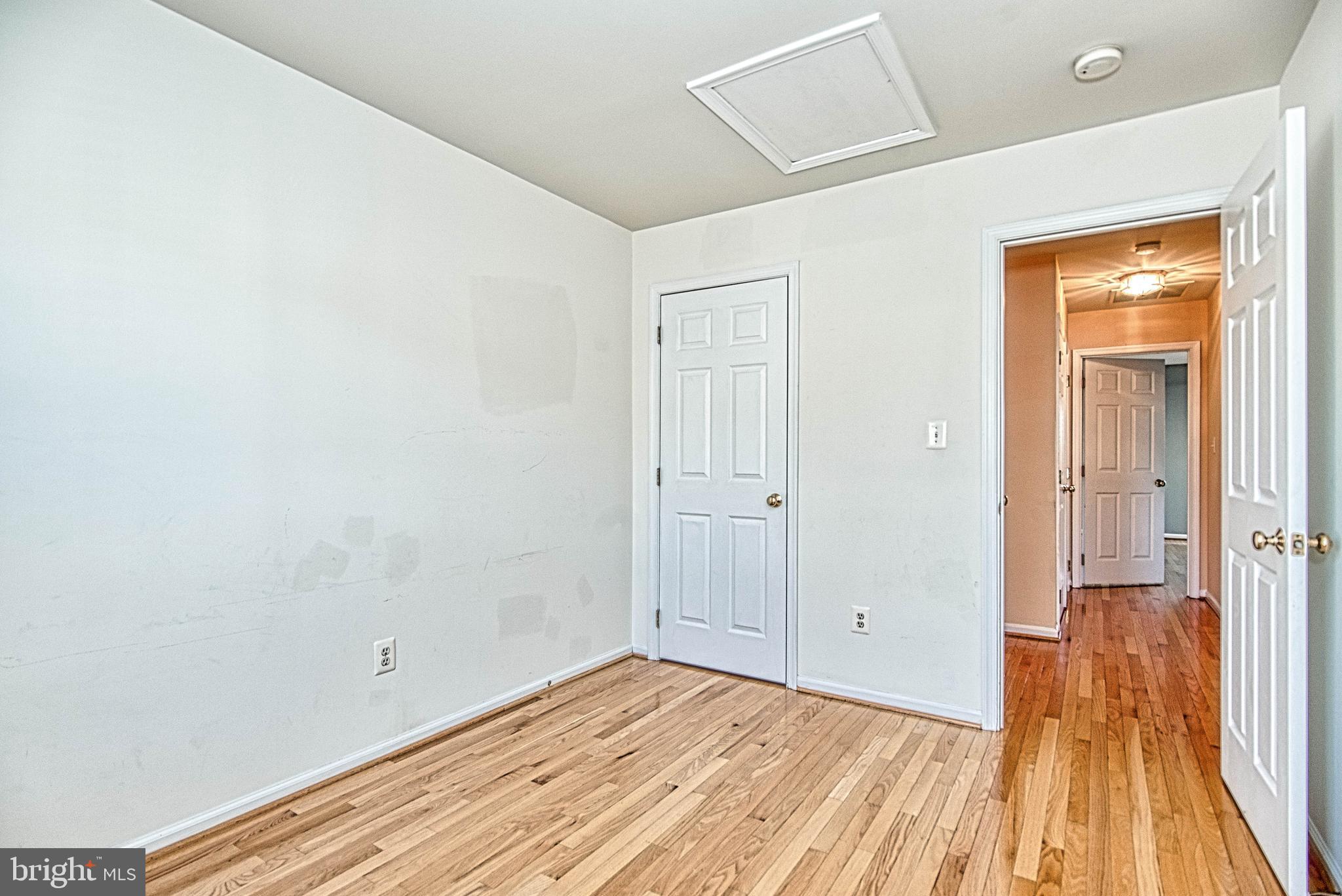 MCNAIR FARMS LANDBAY - Residential Lease