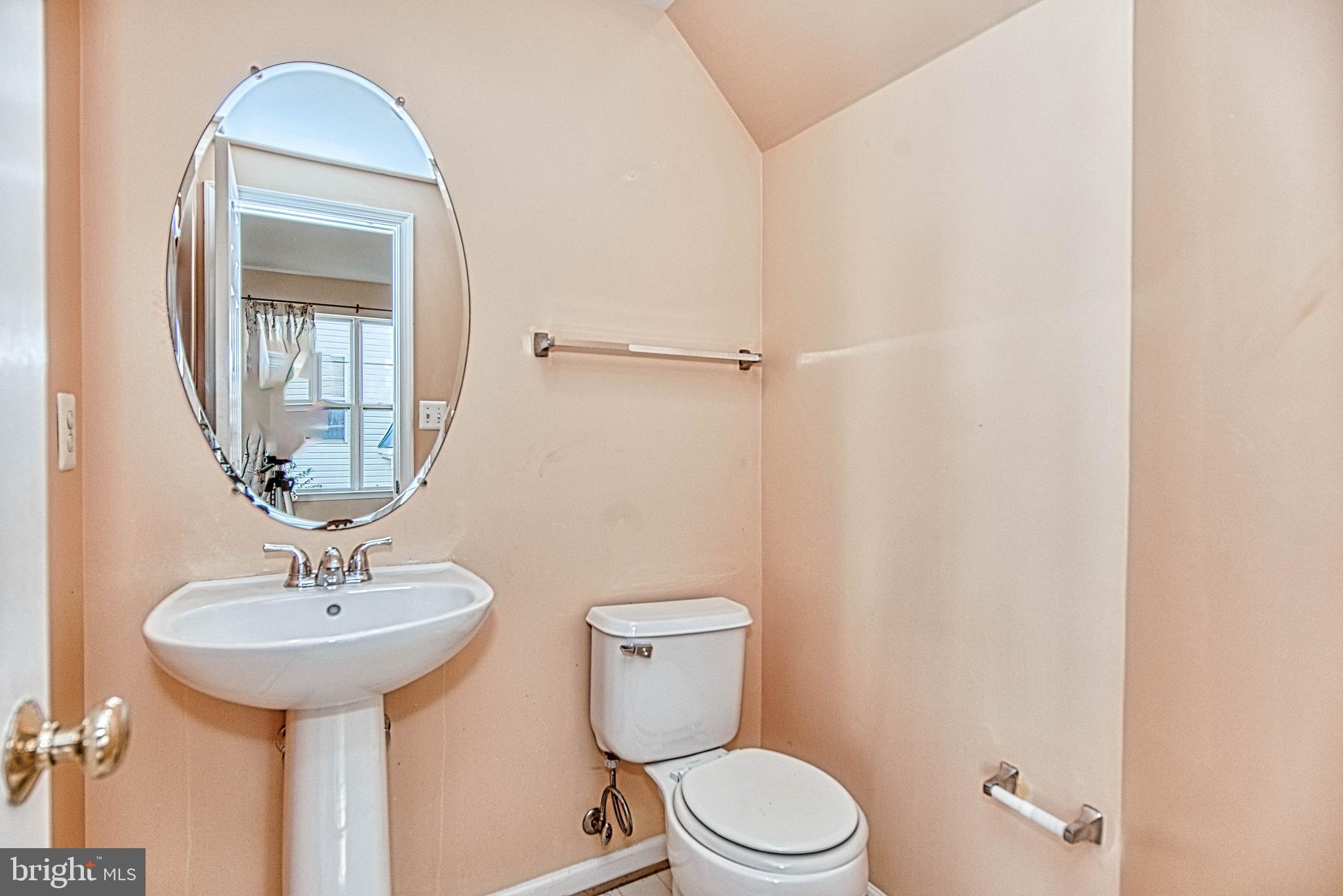 MCNAIR FARMS LANDBAY - Residential Lease